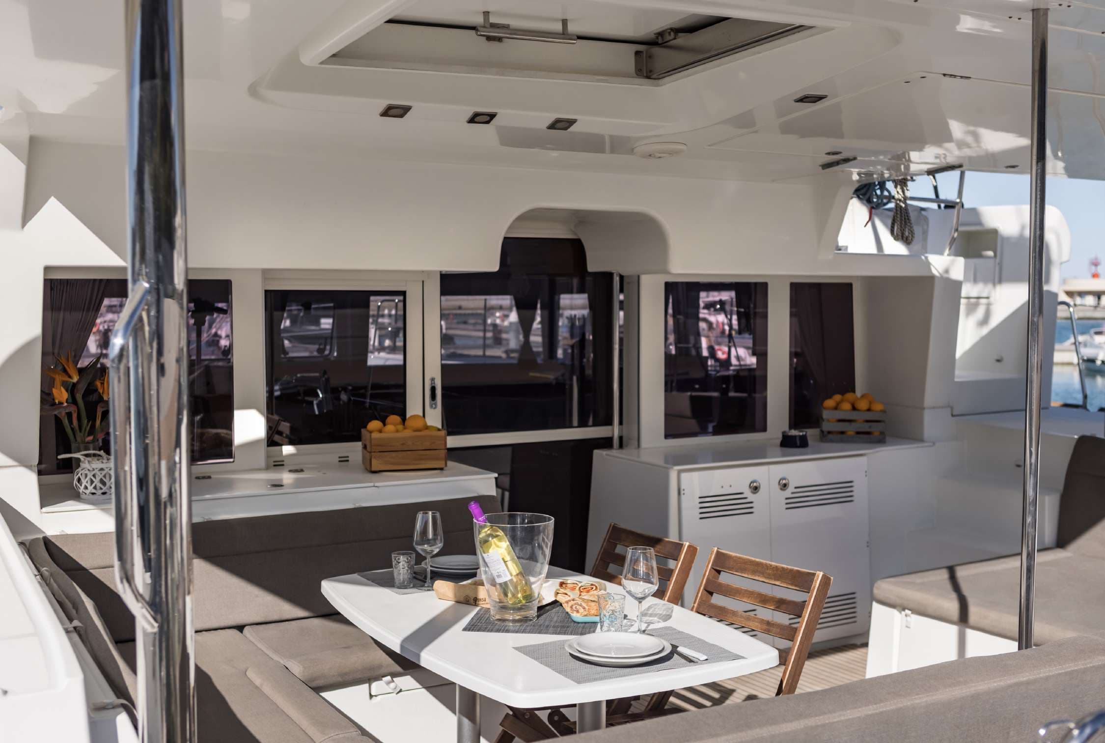 Lagoon 450 - photo 6