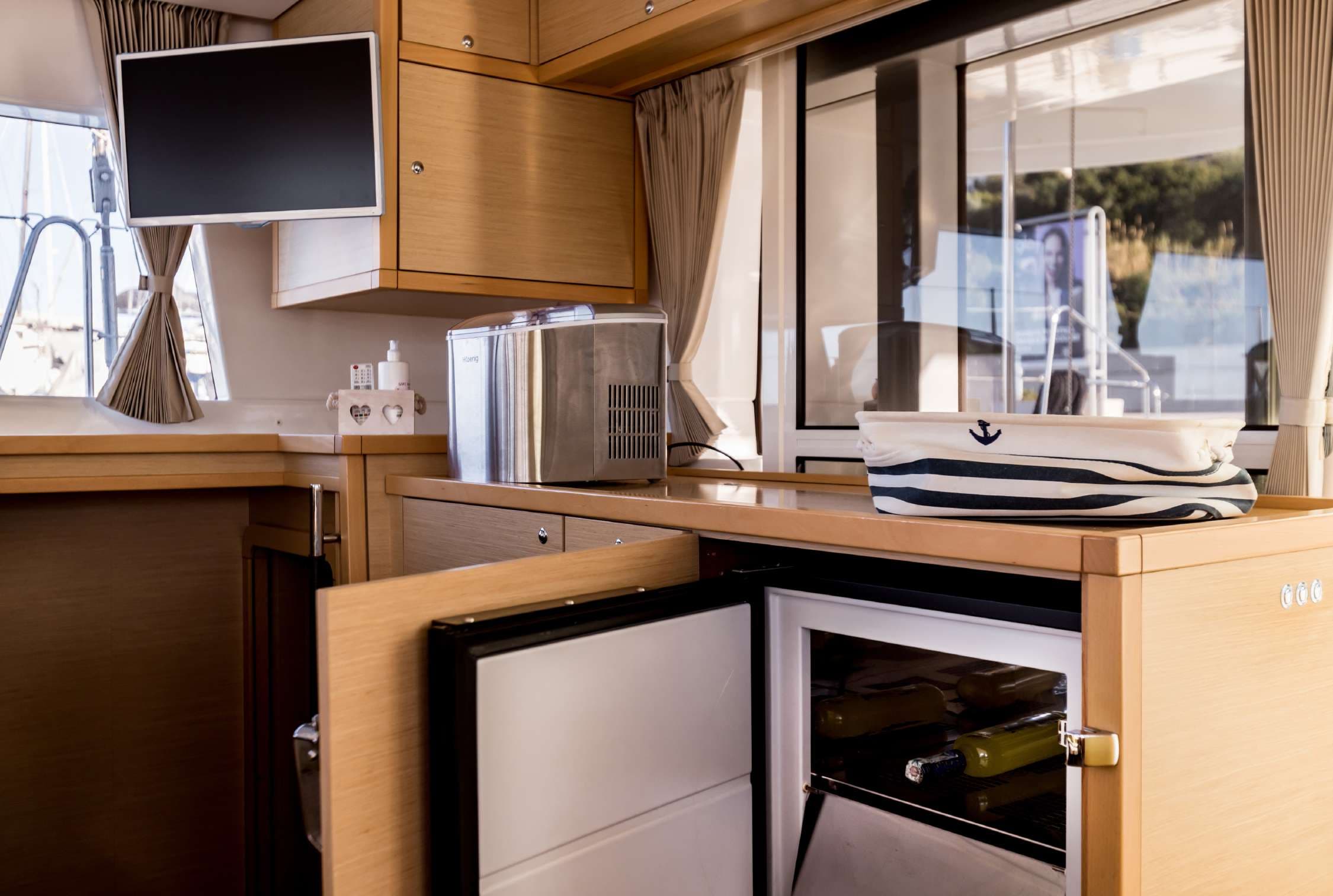 Lagoon 450 - photo 12