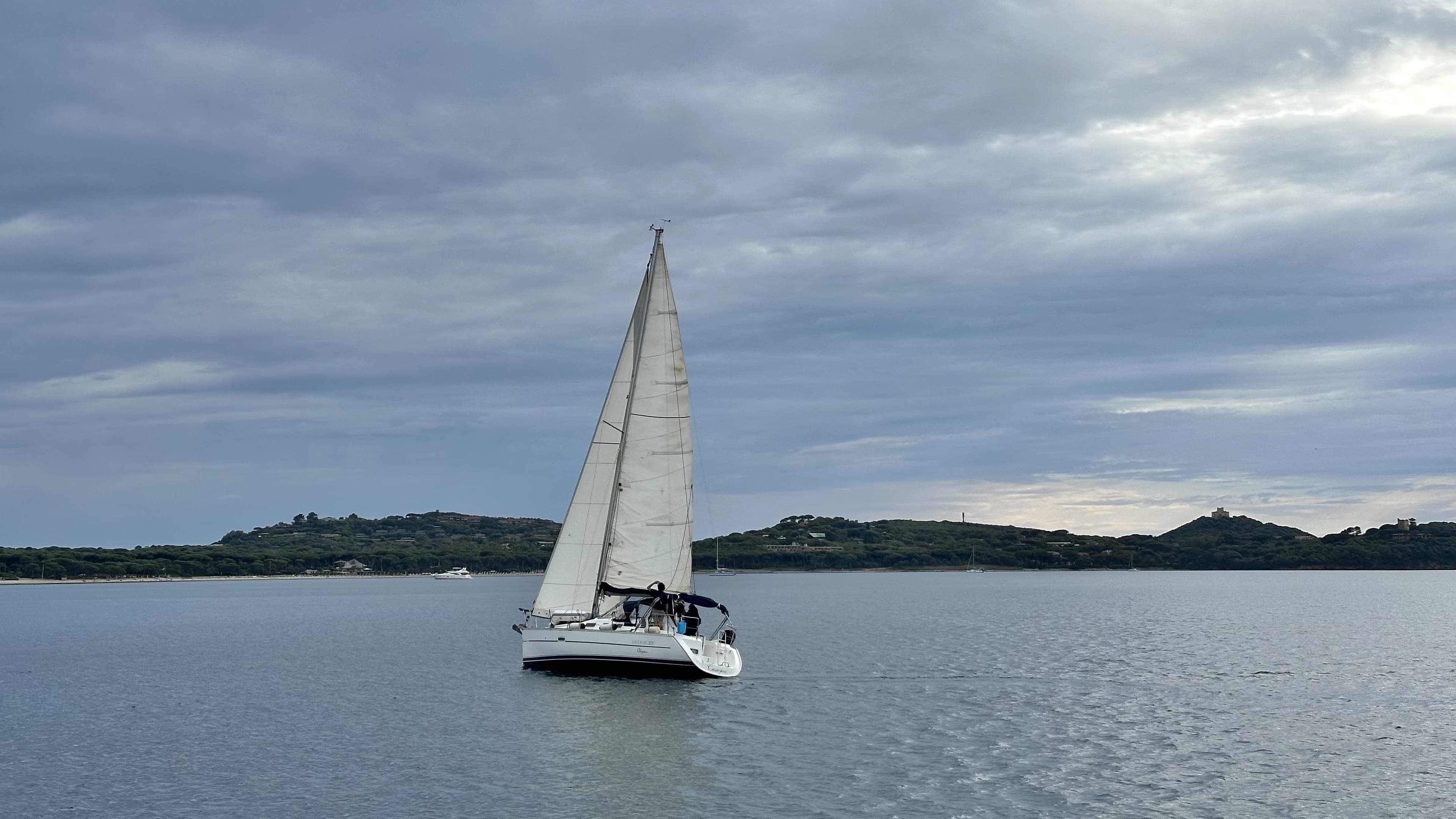 Oceanis 323 - photo 26