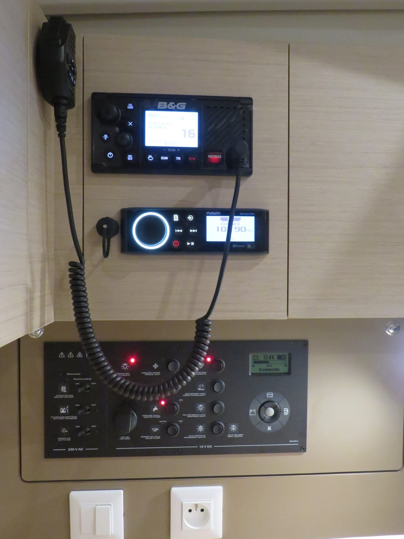 Oceanis 38 - photo 7