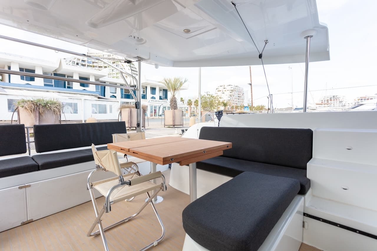 Lagoon 46  - photo 10