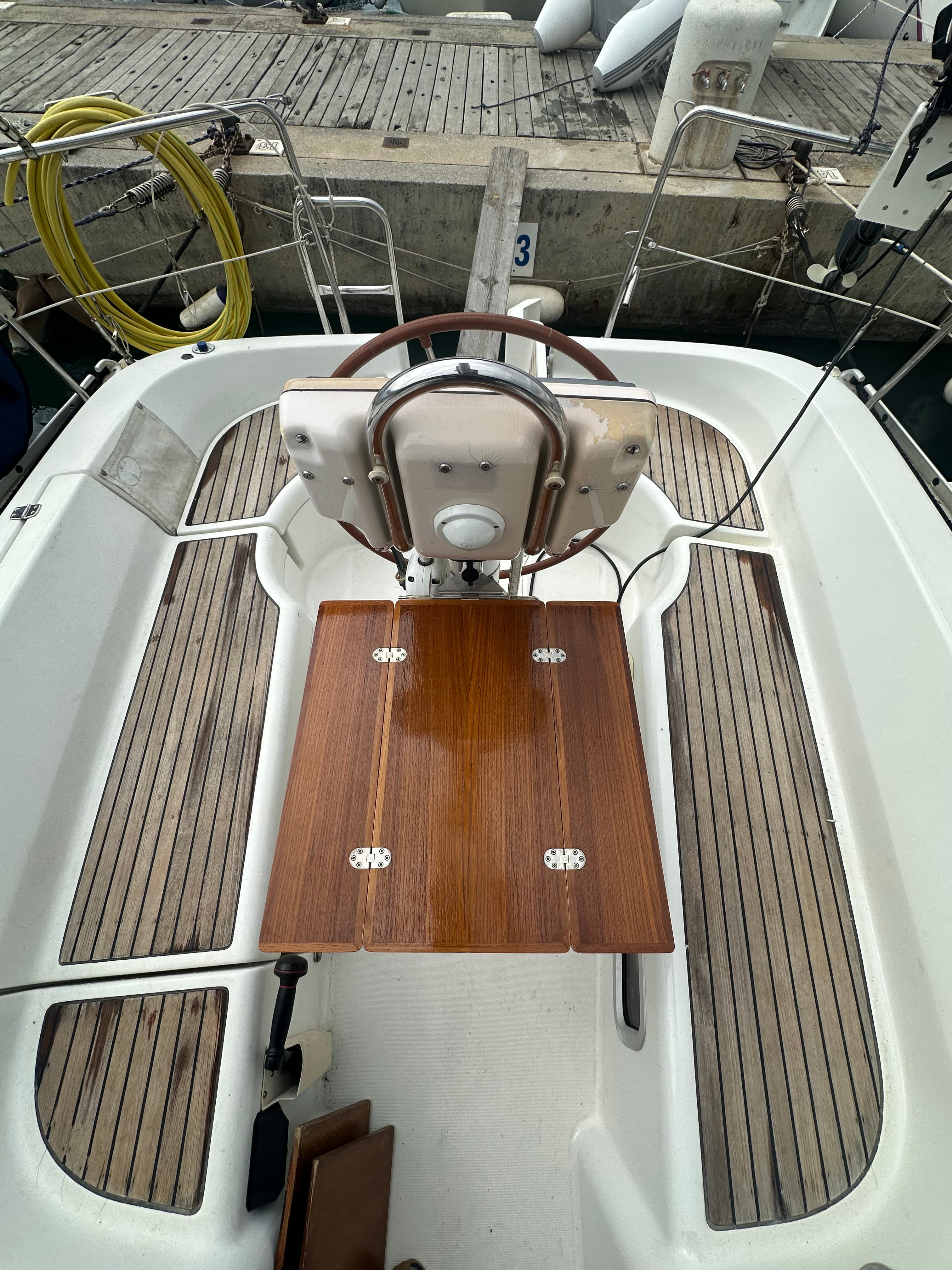 Oceanis 323 - photo 5