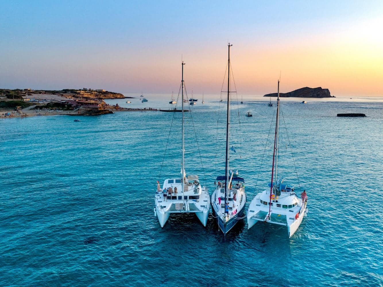 Lagoon 400 S2 - photo