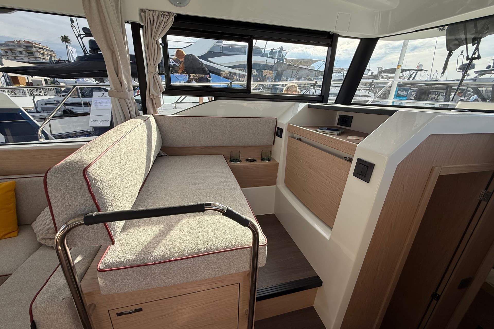 Swift Trawler 37 Fly - photo 17