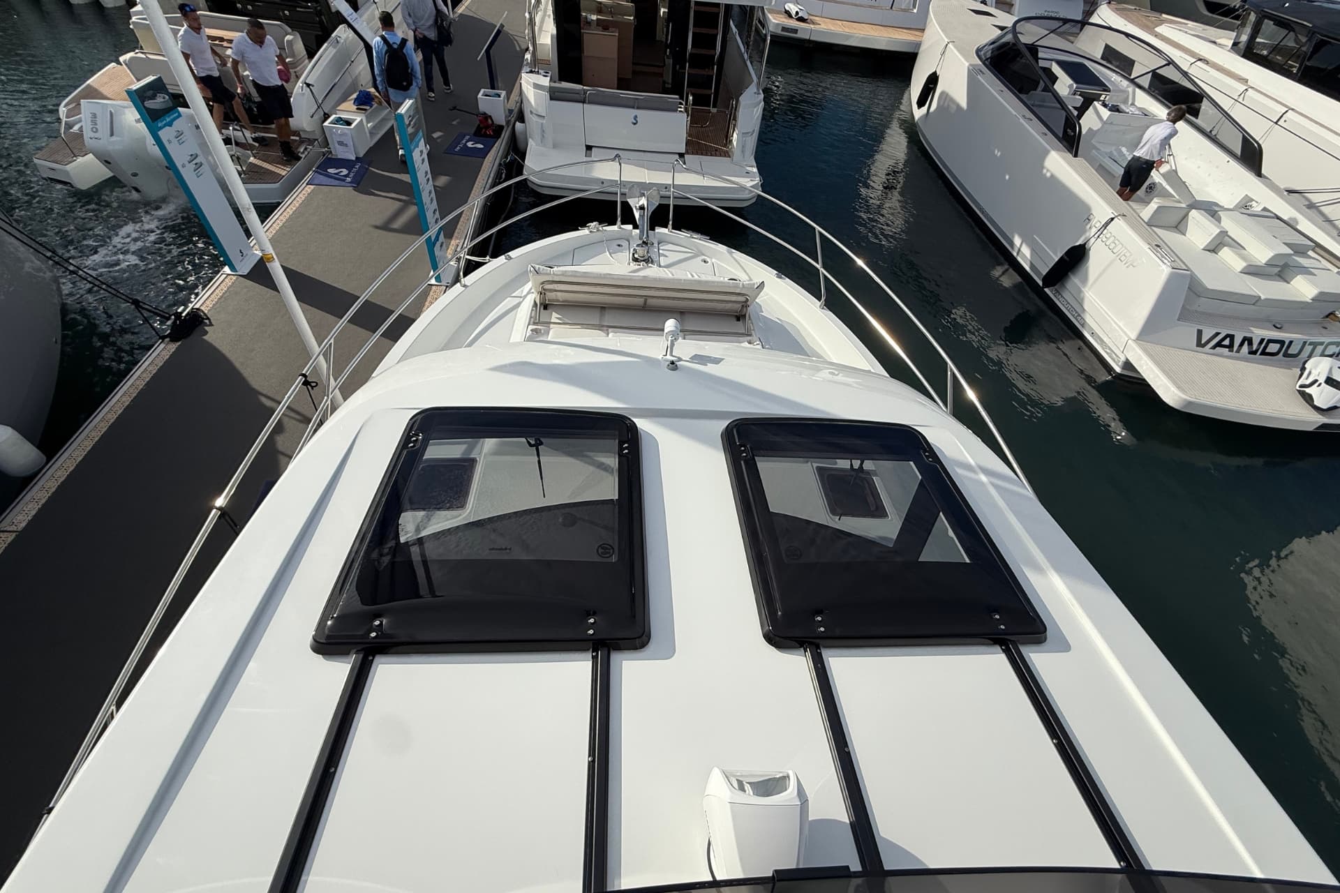 Swift Trawler 37 Fly - photo 15