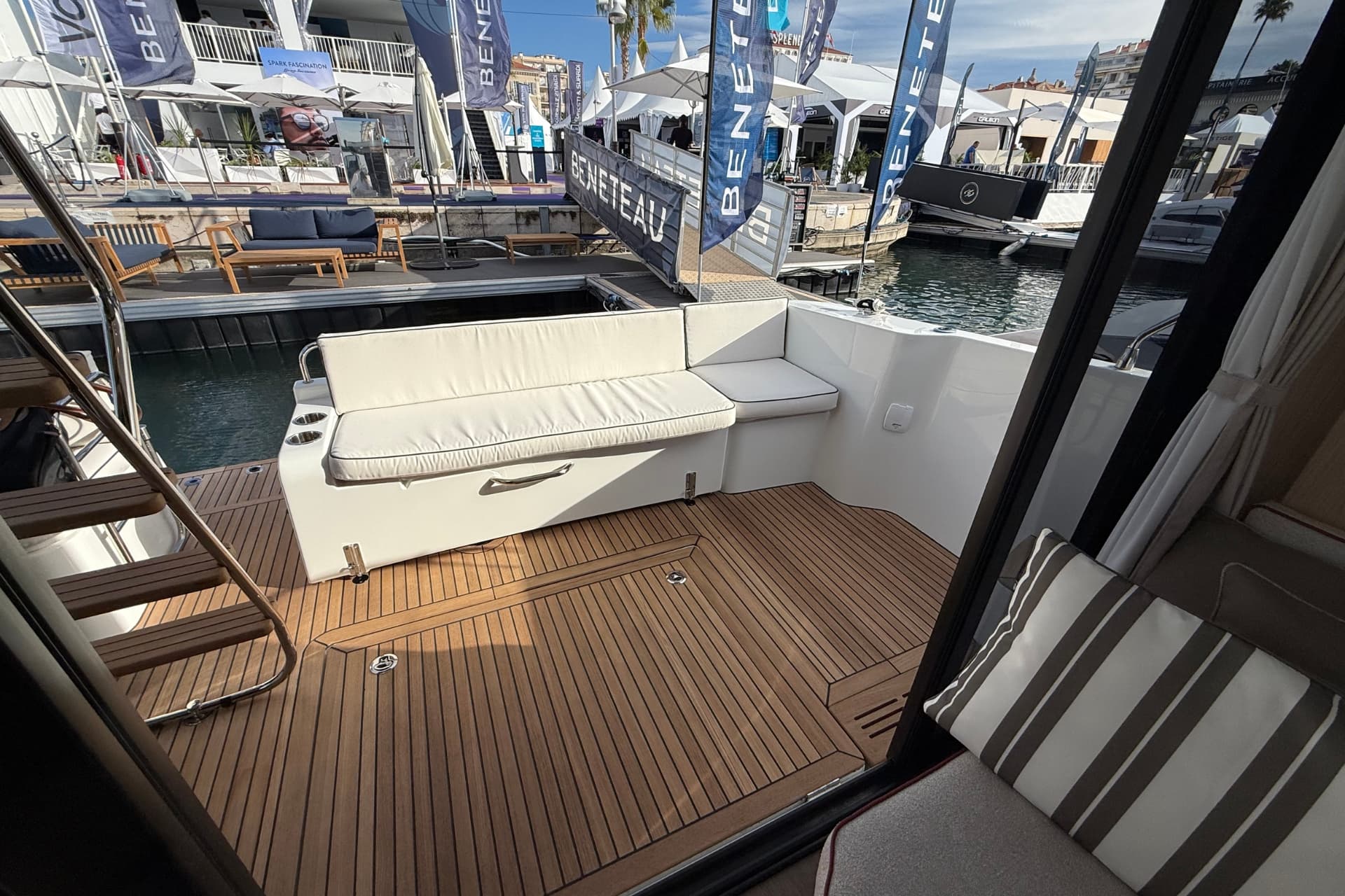 Swift Trawler 37 Fly - photo 13