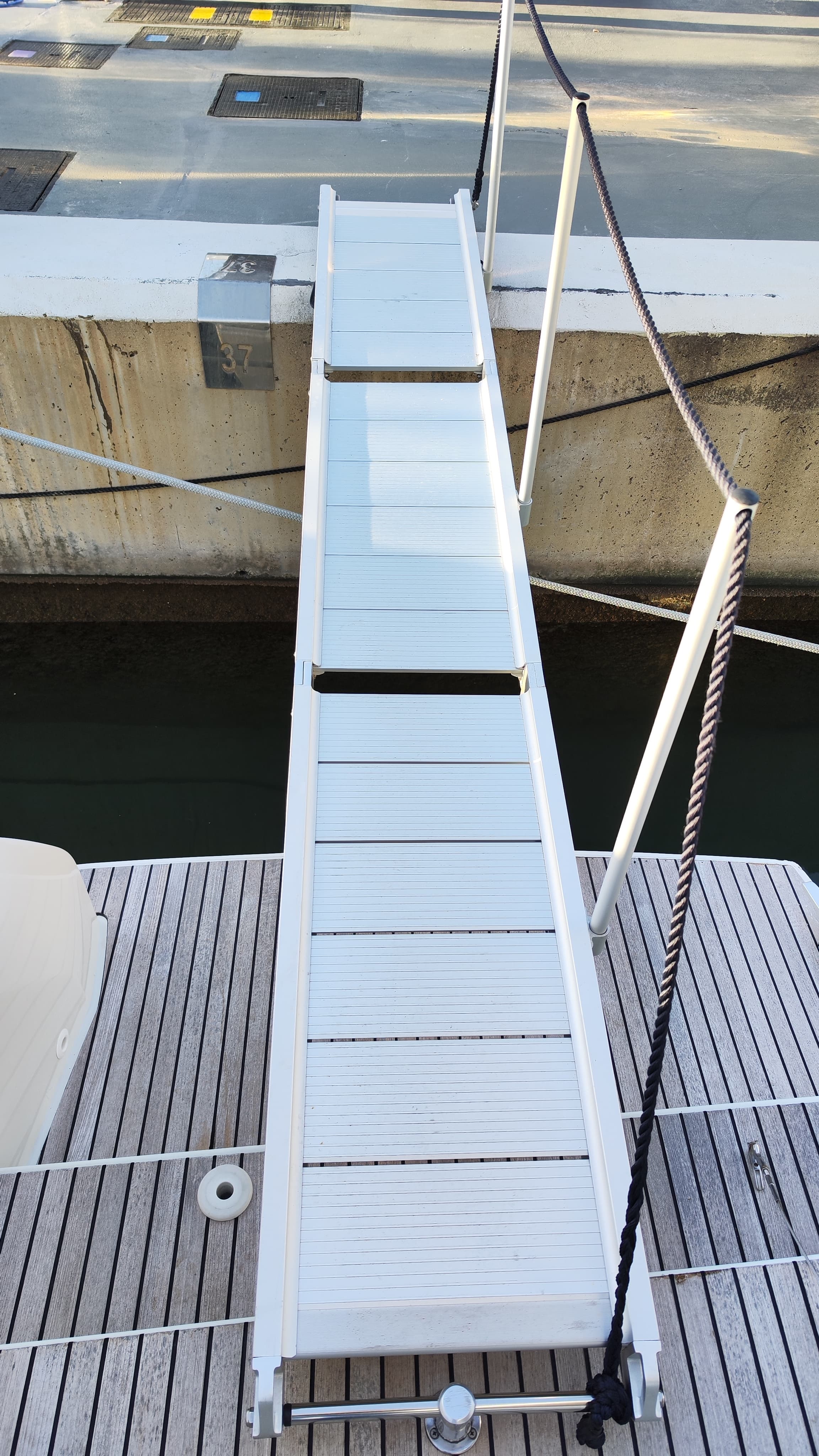 Lagoon 46  - photo 15