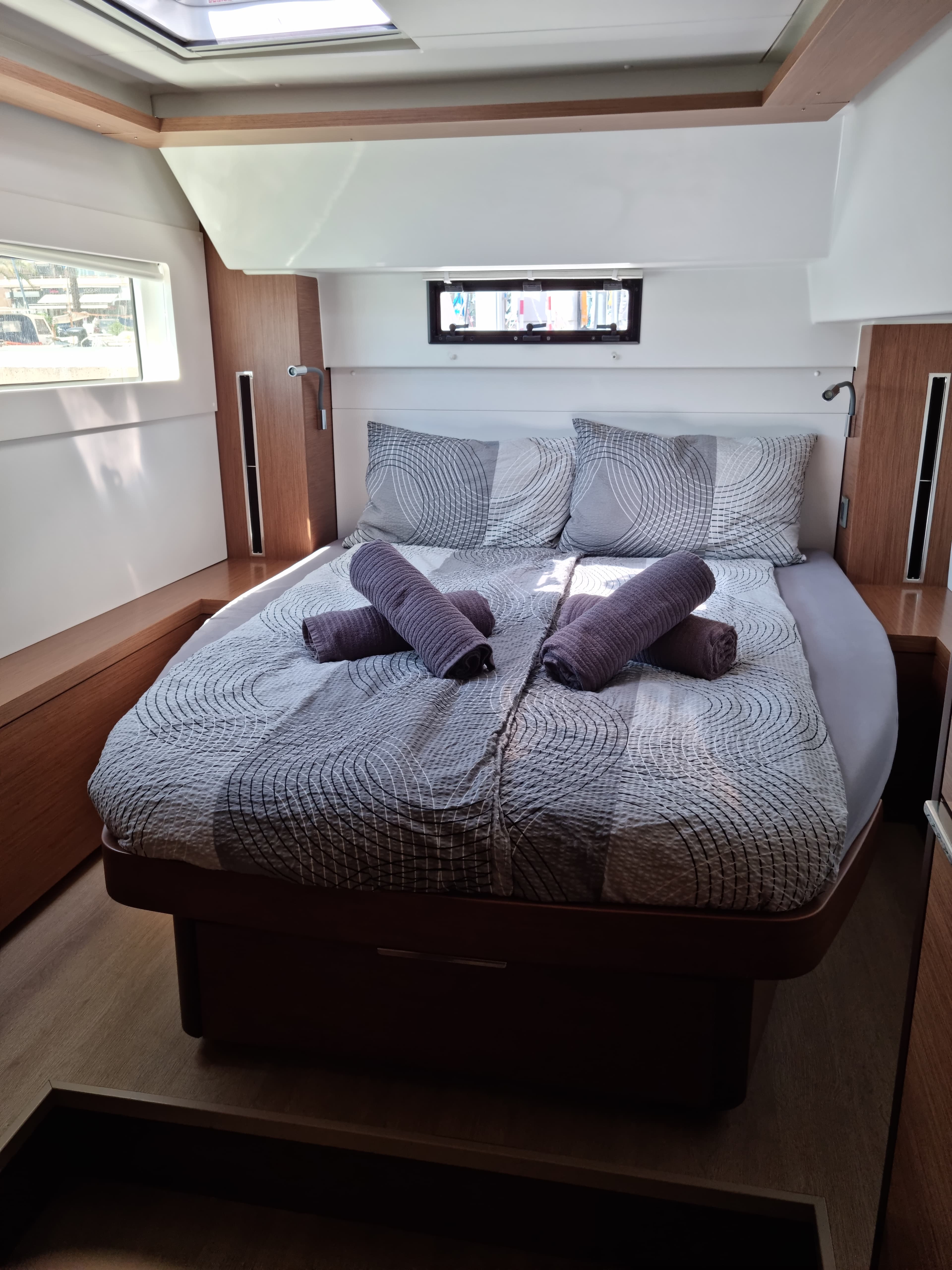 Lagoon 46  - photo 8