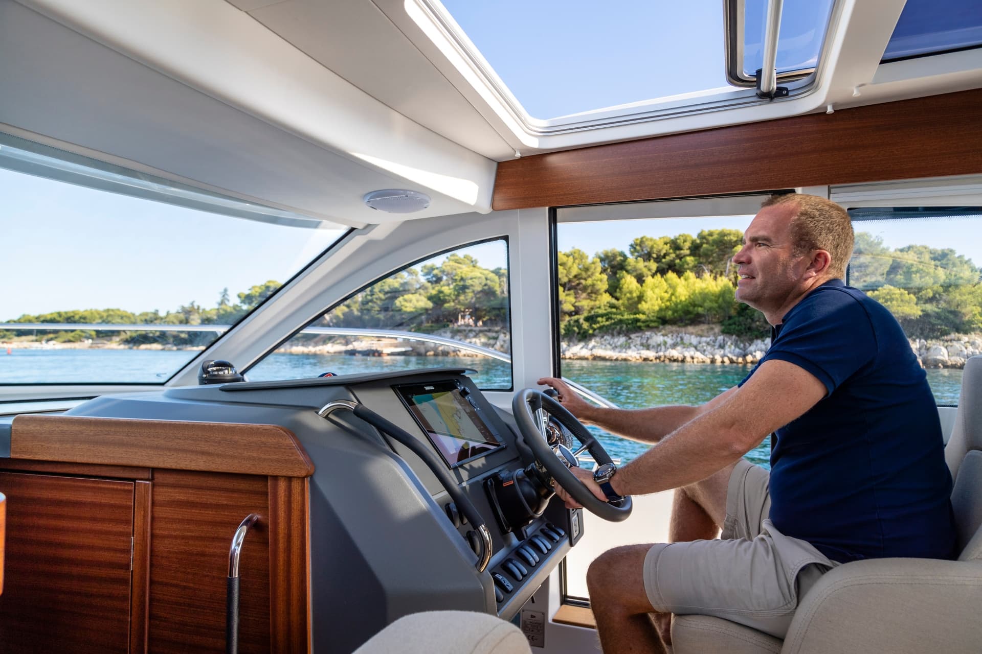 Nimbus 305 Coupe - photo 8