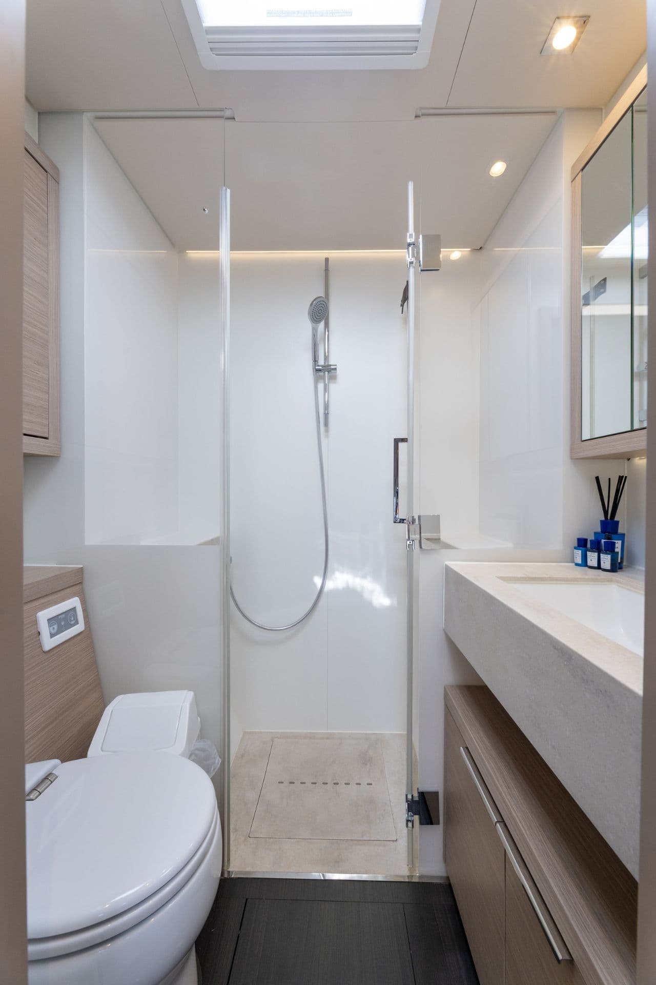 Lagoon 55 - photo 17