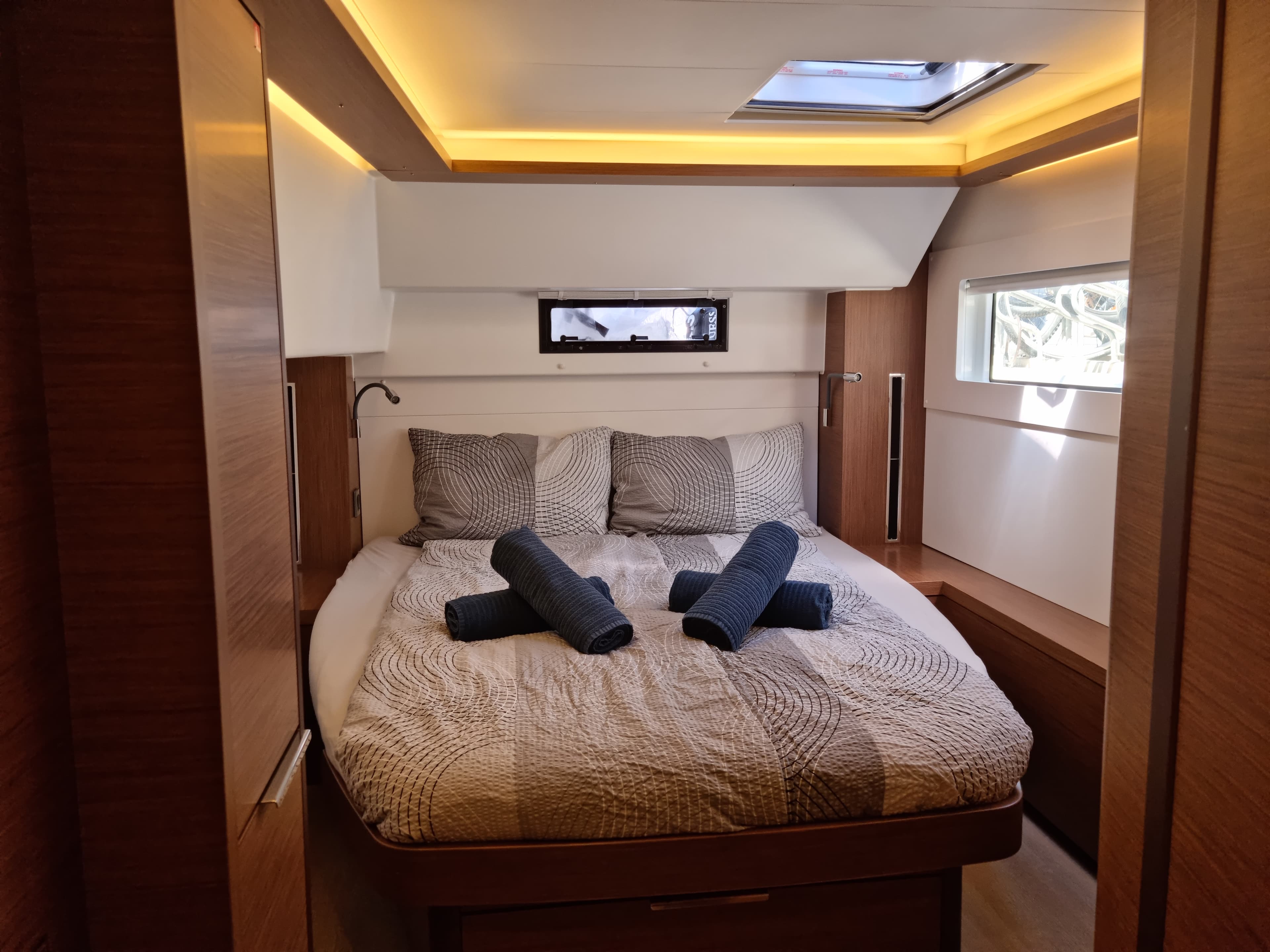 Lagoon 46  - photo 10