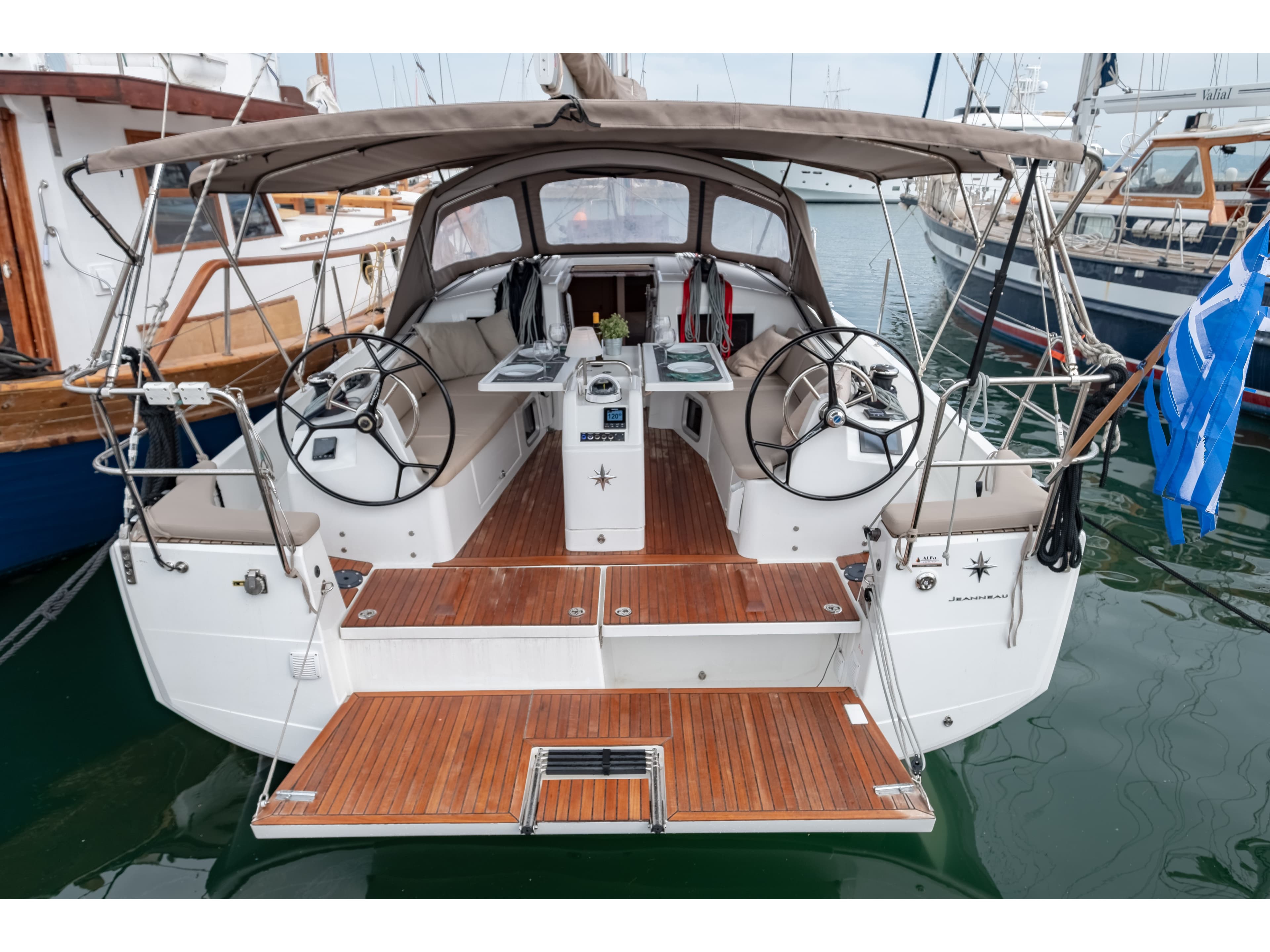 Sun Odyssey 410 - photo
