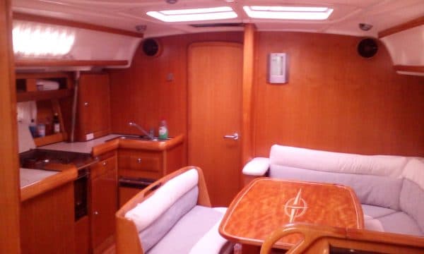 Bavaria 42 Cruiser - photo 6