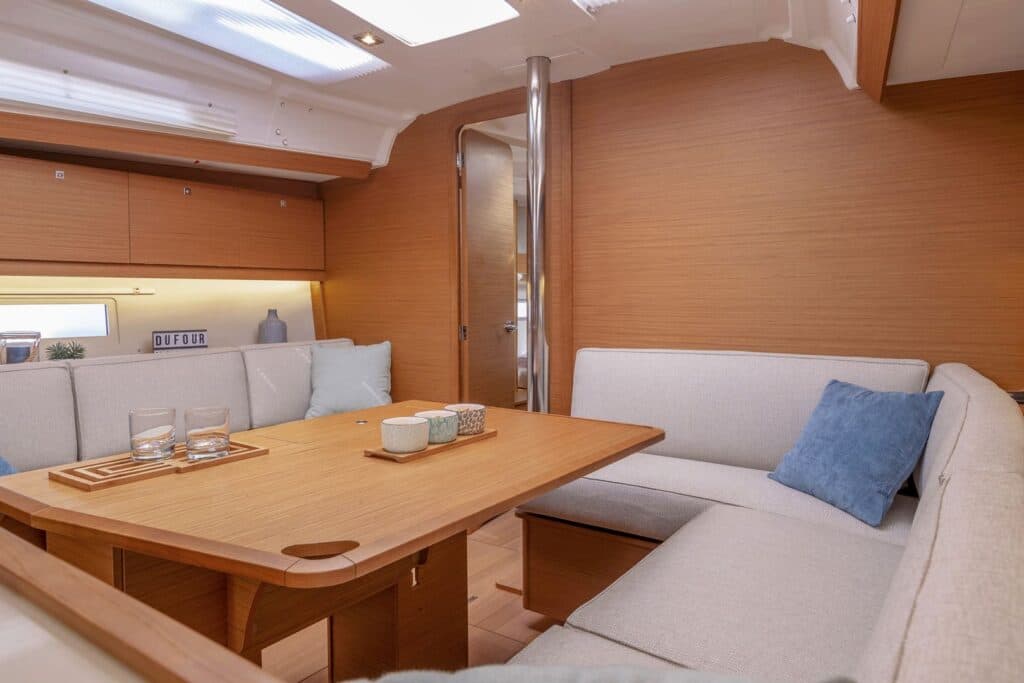 Dufour 390 Grand Large - photo 15