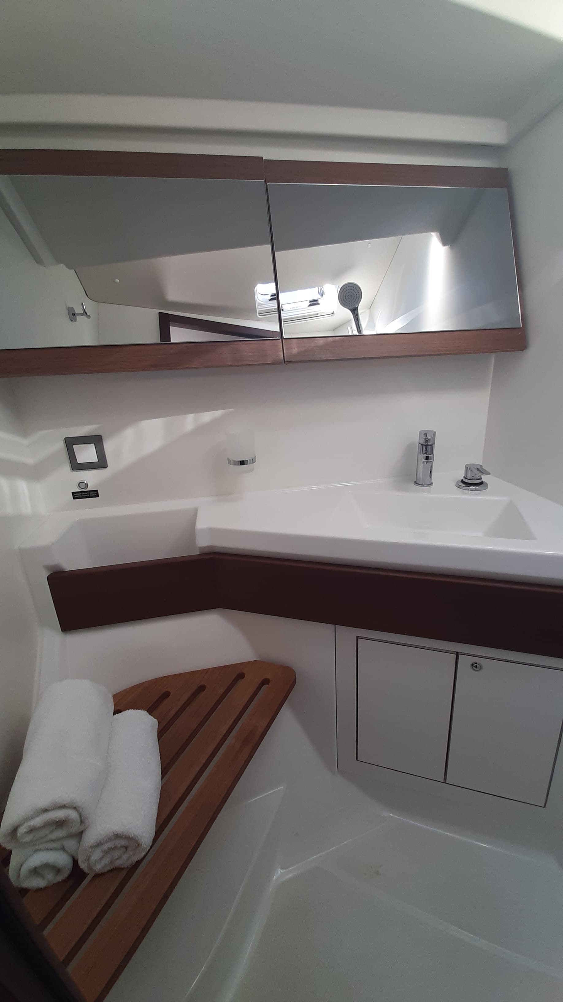 Oceanis 46.1 - photo 9