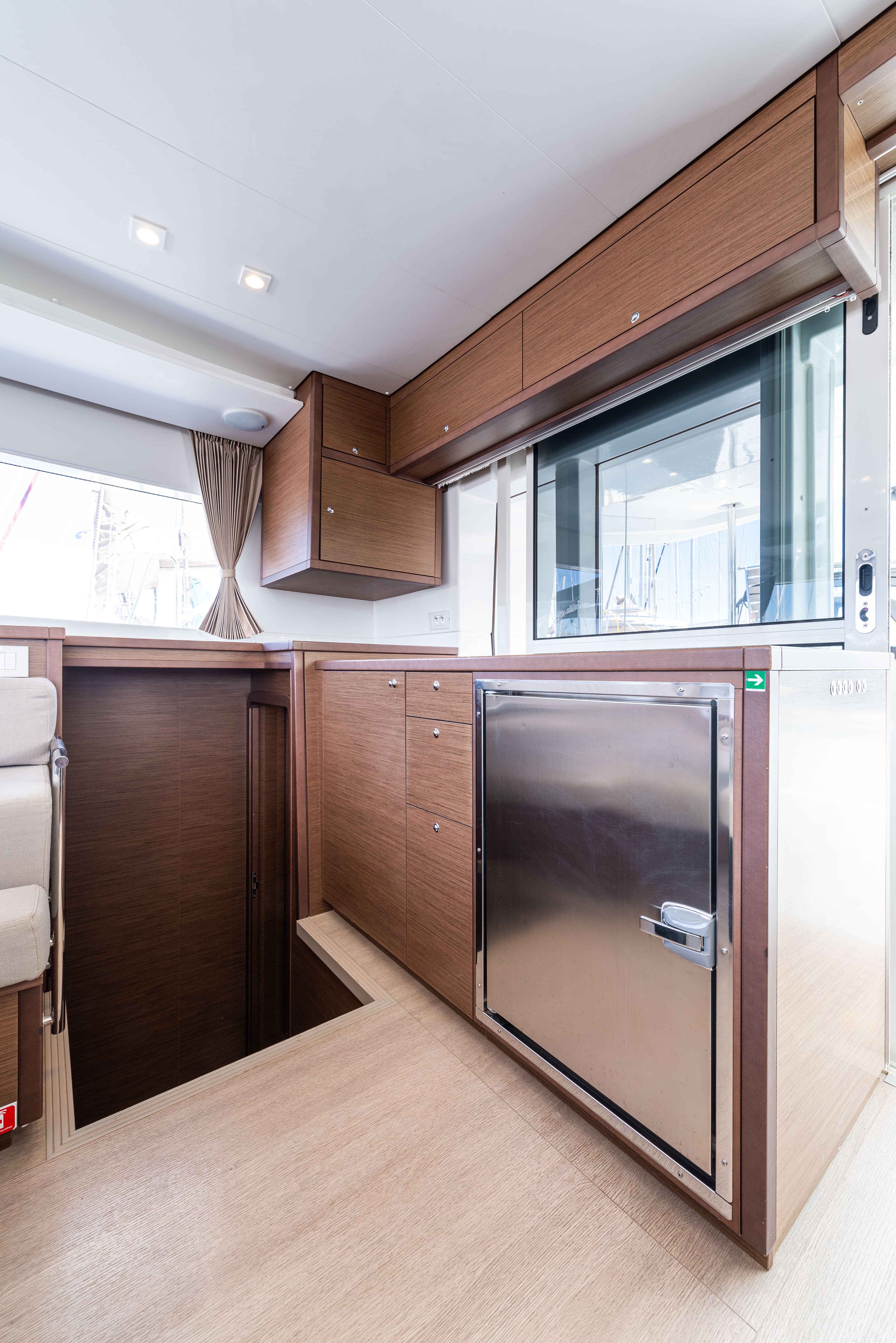 Lagoon 450 Fly - photo 32