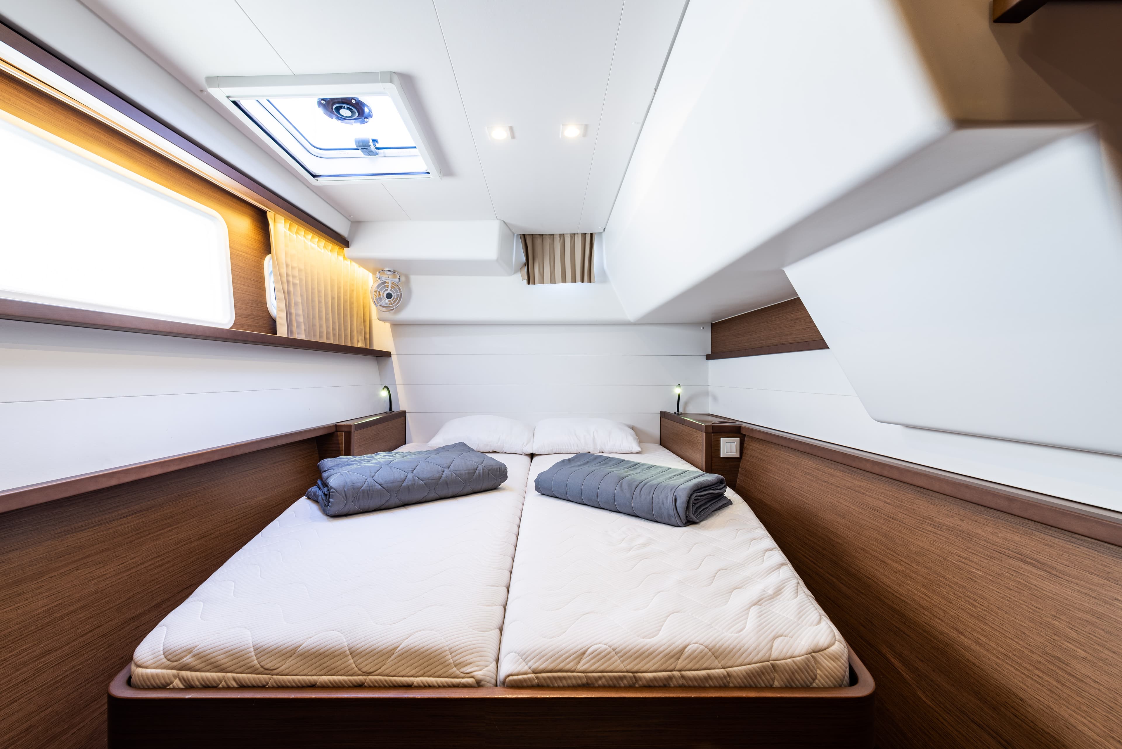 Lagoon 450 Fly - photo 5