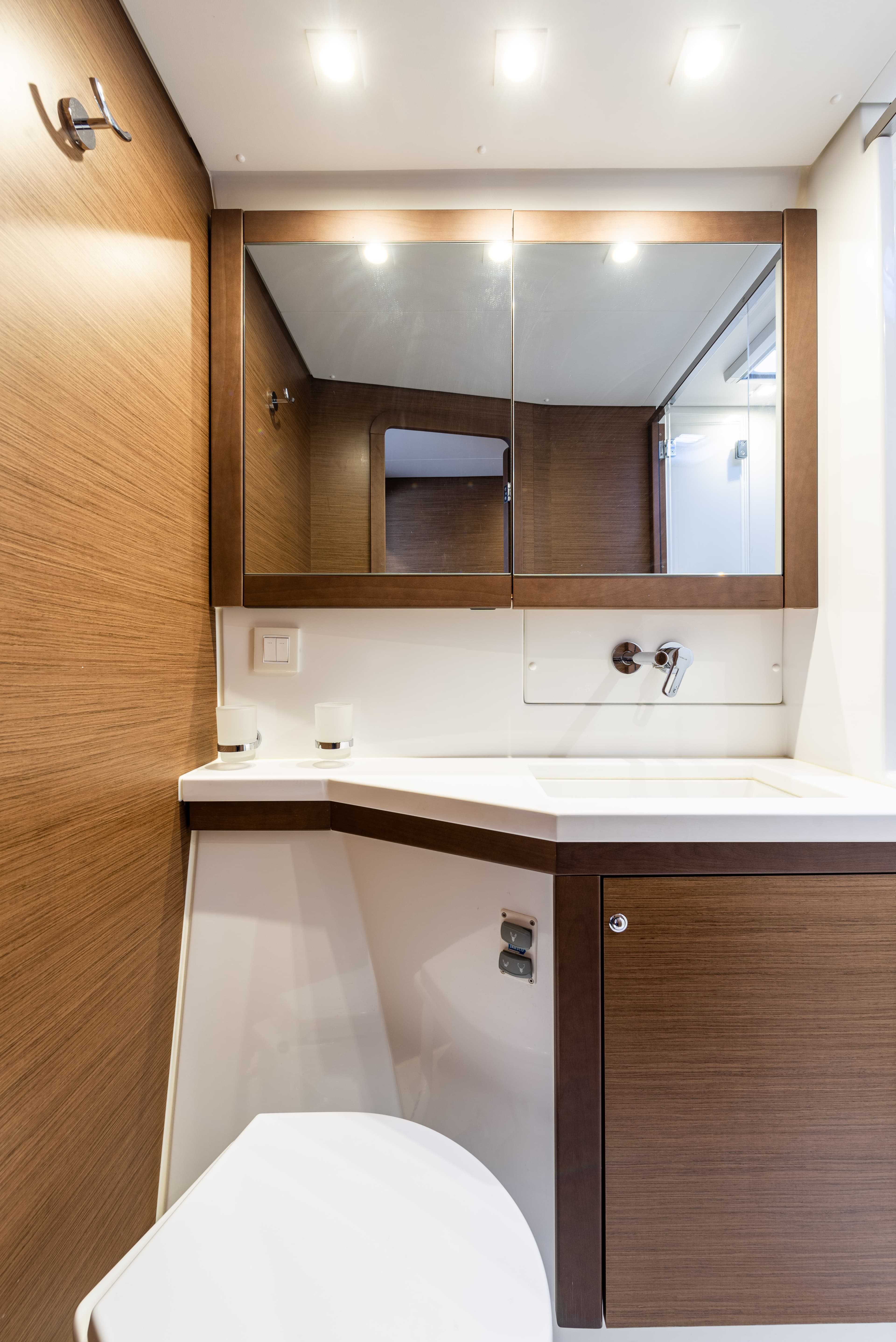 Lagoon 450 Fly - photo 10