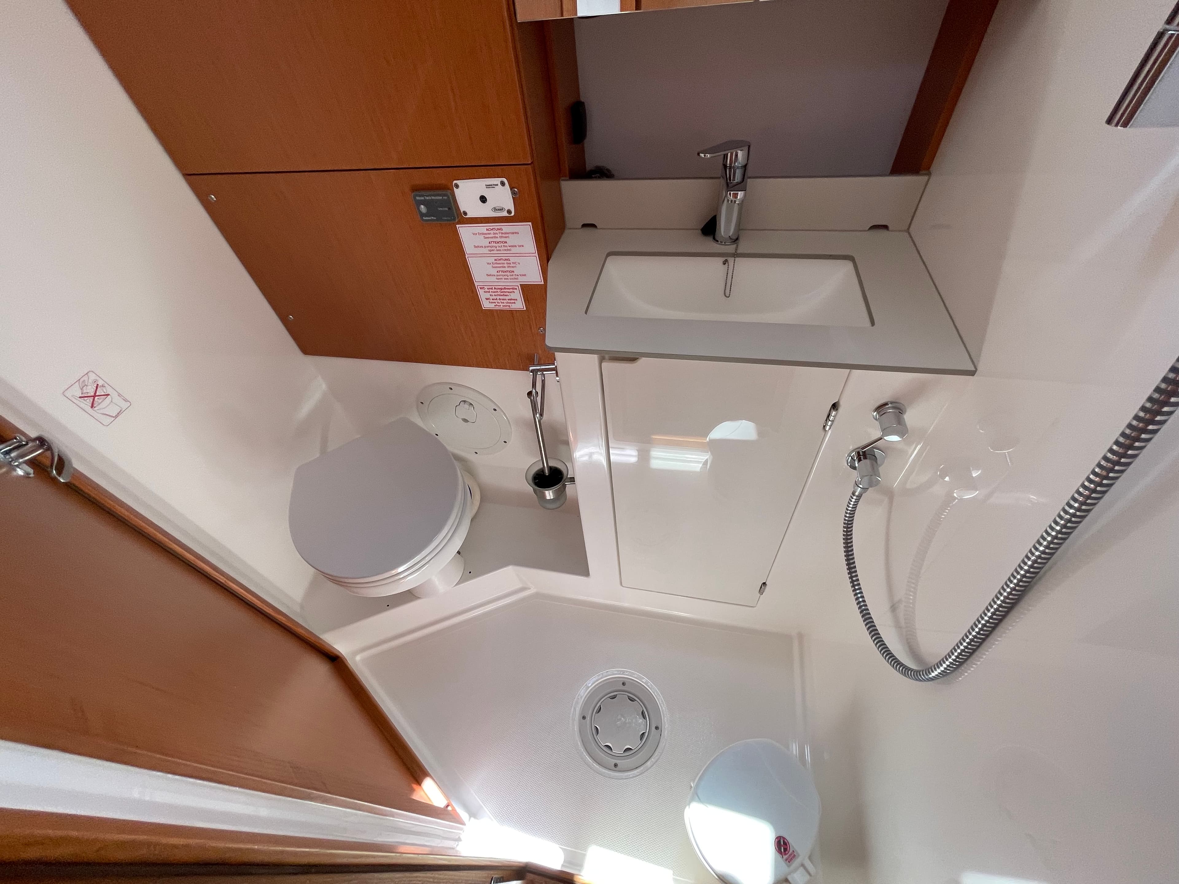 Bavaria C46 - photo 11