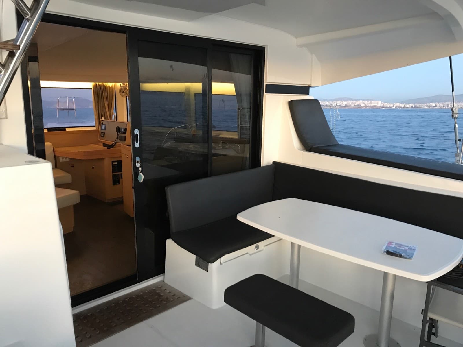 Lagoon 42 - photo 11