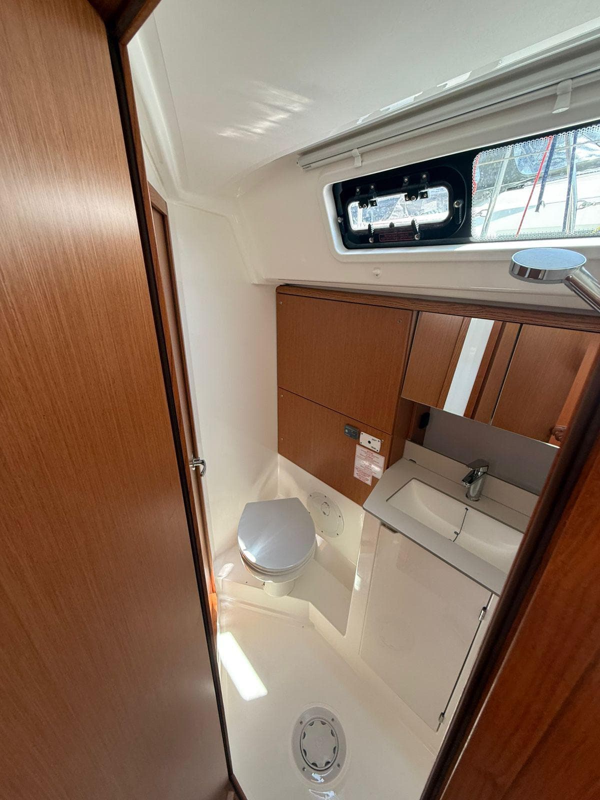 Bavaria C46 - photo 8