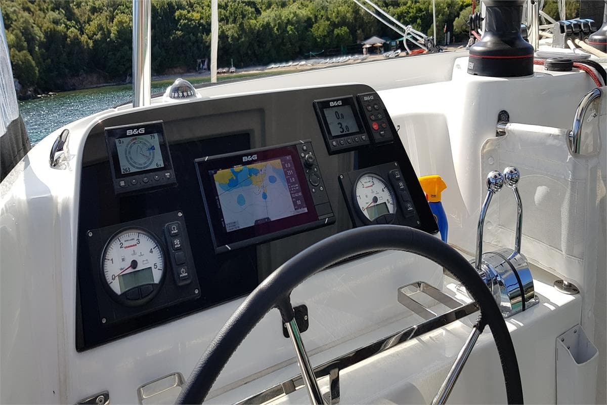 Lagoon 42 - photo 17