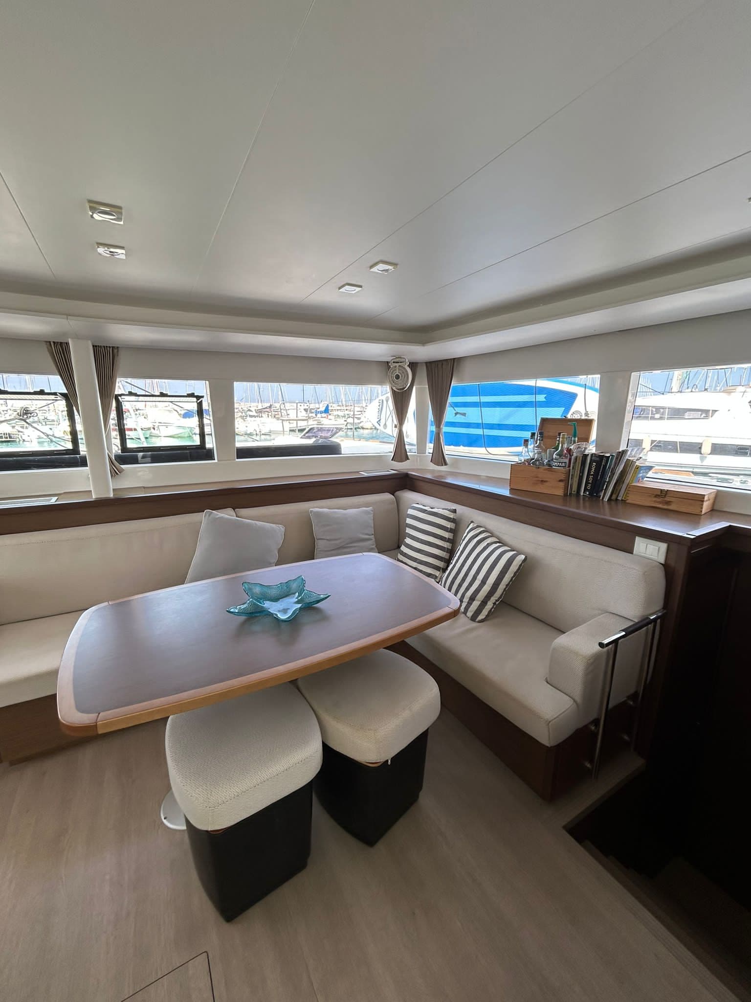 Lagoon 450 - photo 21