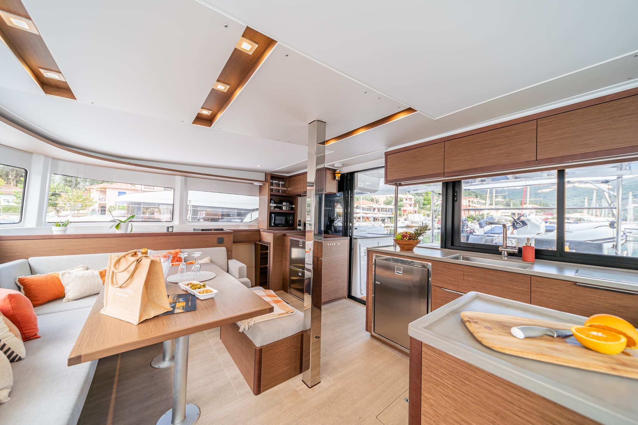 Lagoon 46  - photo 17