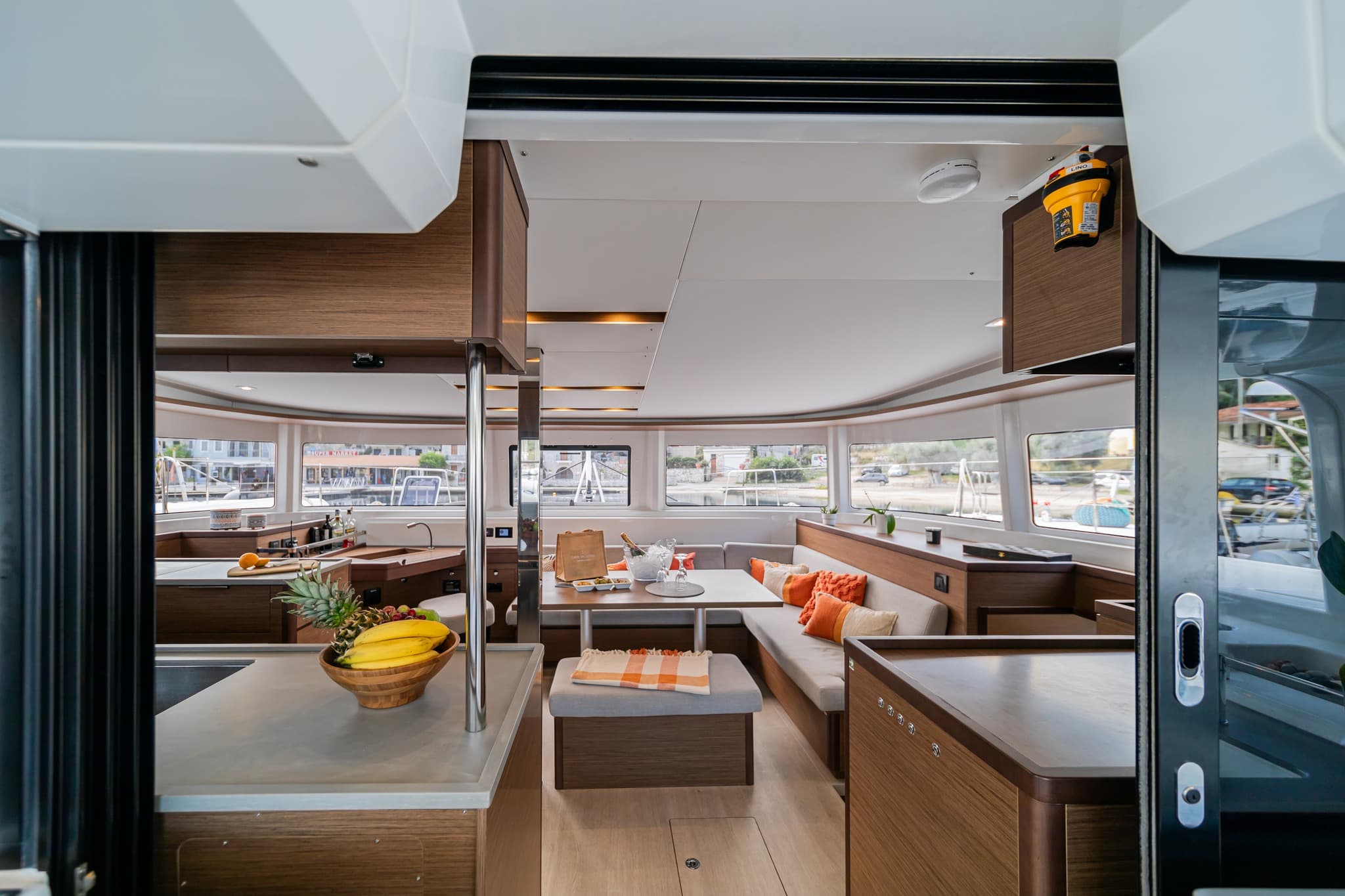 Lagoon 46  - photo 18