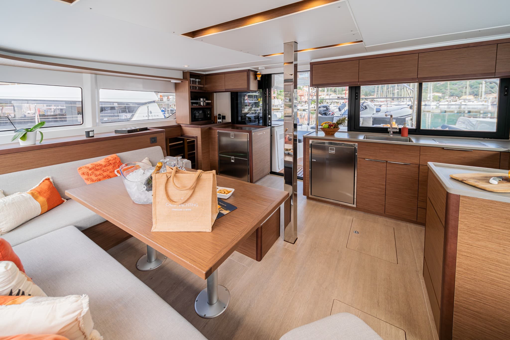 Lagoon 46  - photo 19