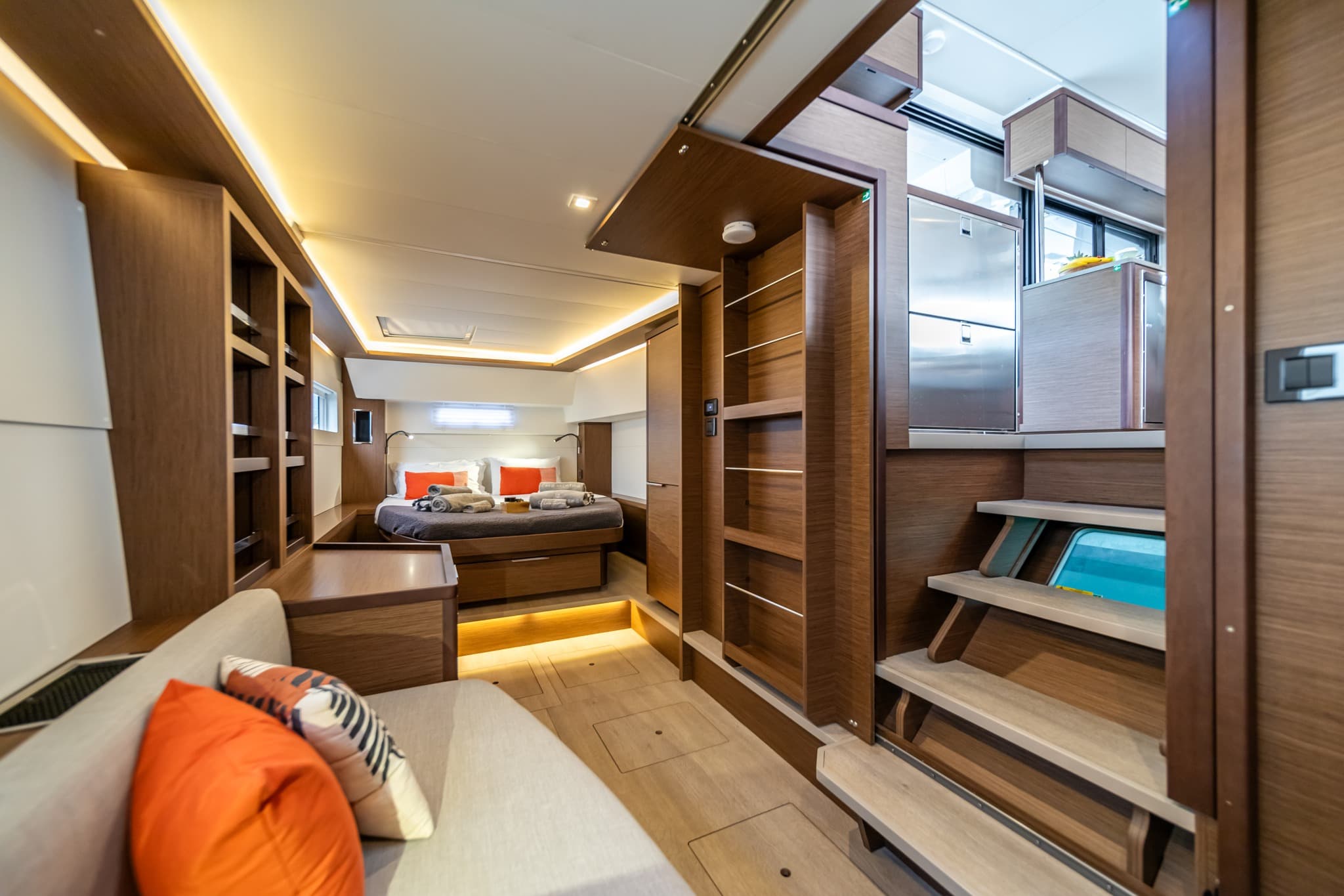 Lagoon 46  - photo 23