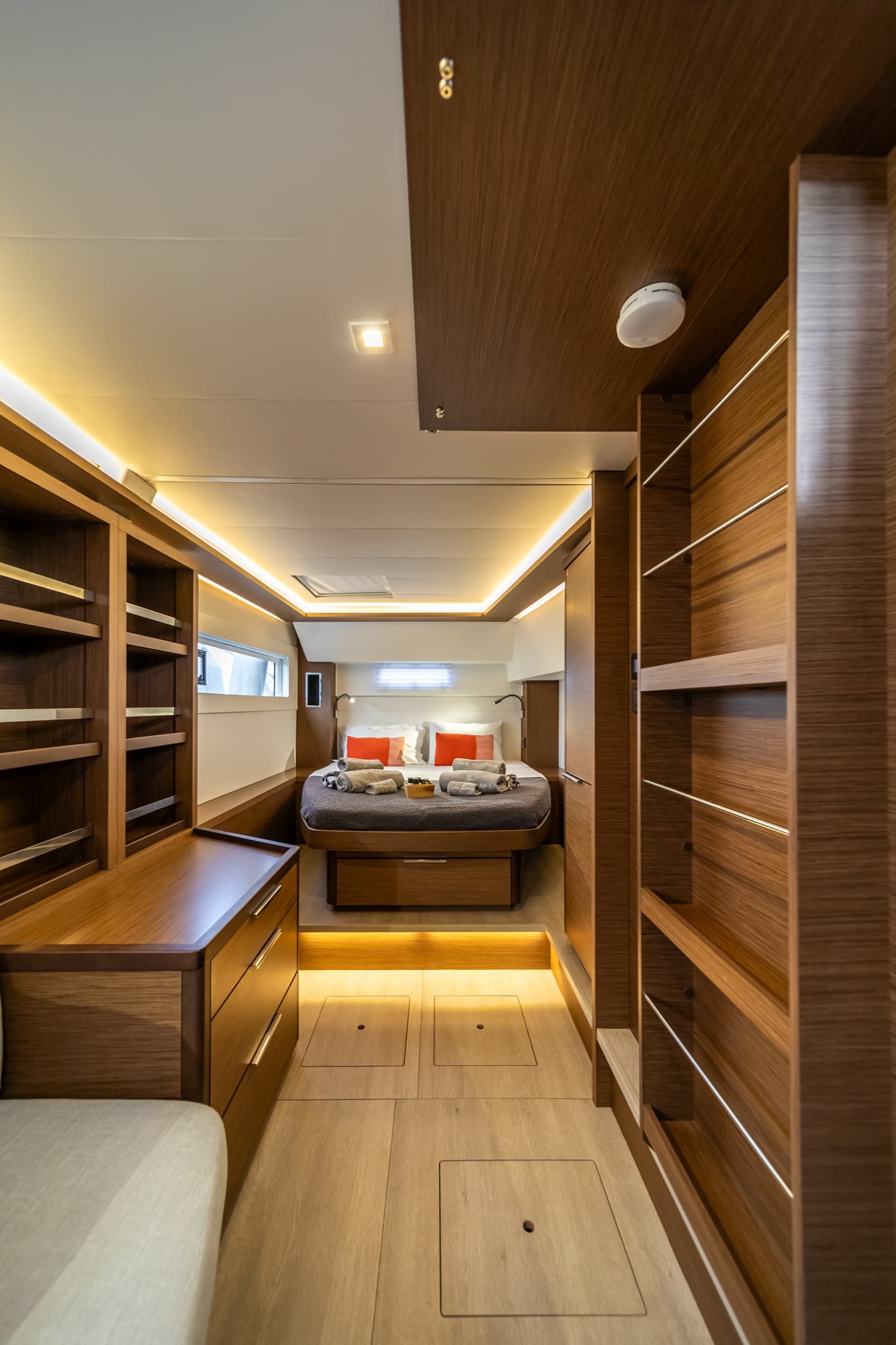 Lagoon 46  - photo 24