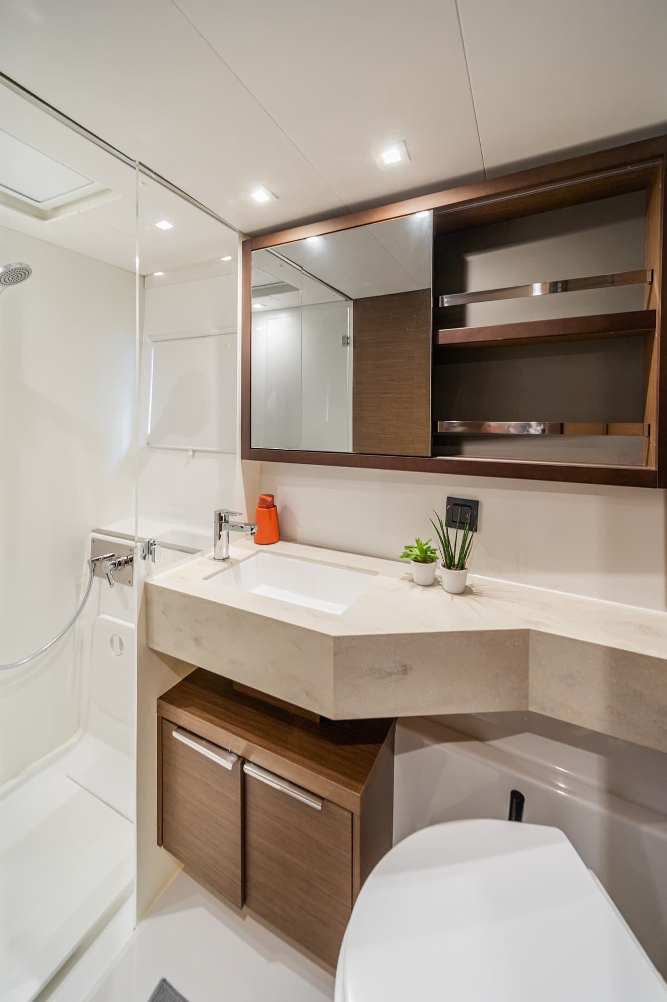 Lagoon 46  - photo 36