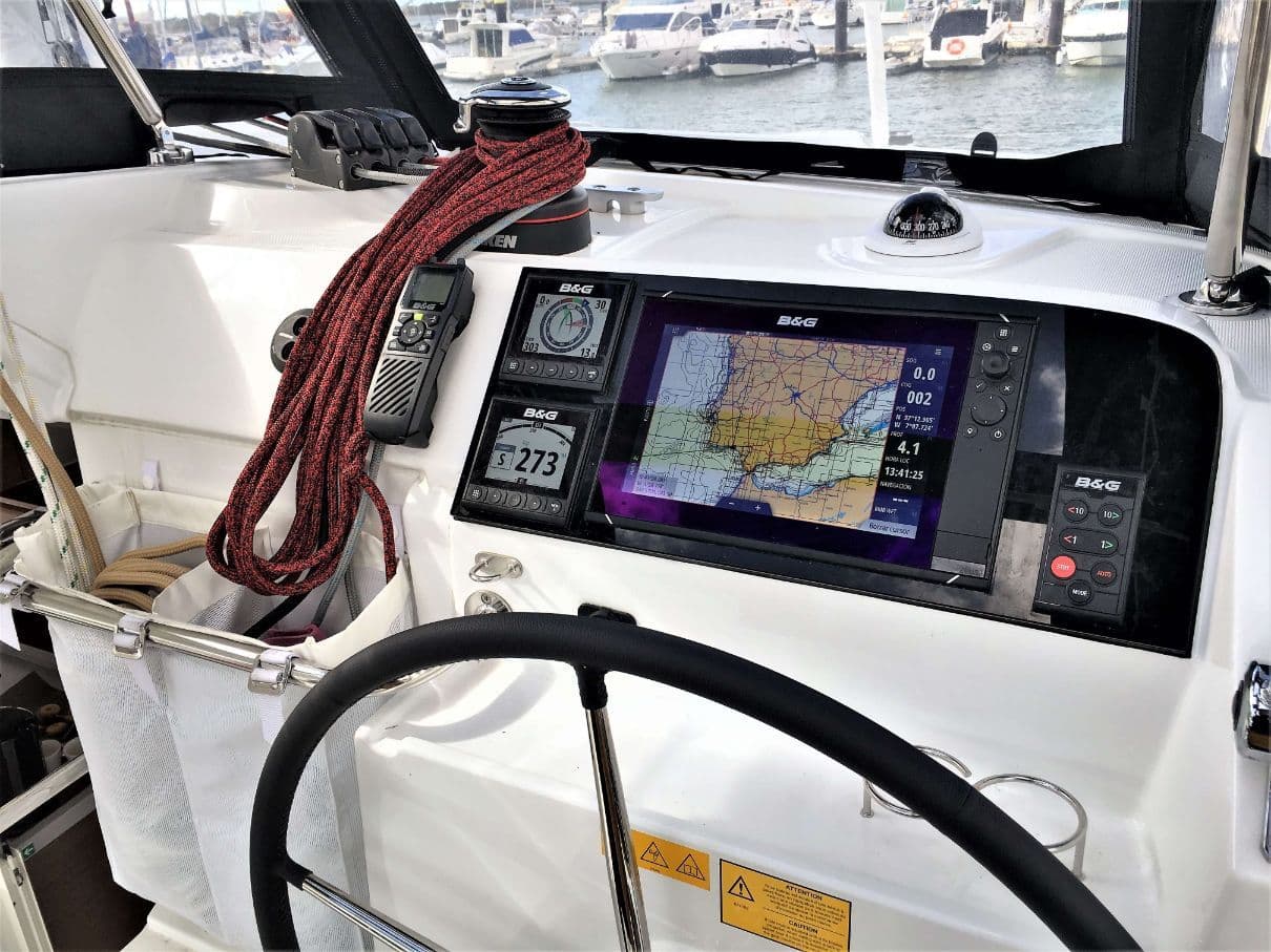 Lagoon 40 - photo 11