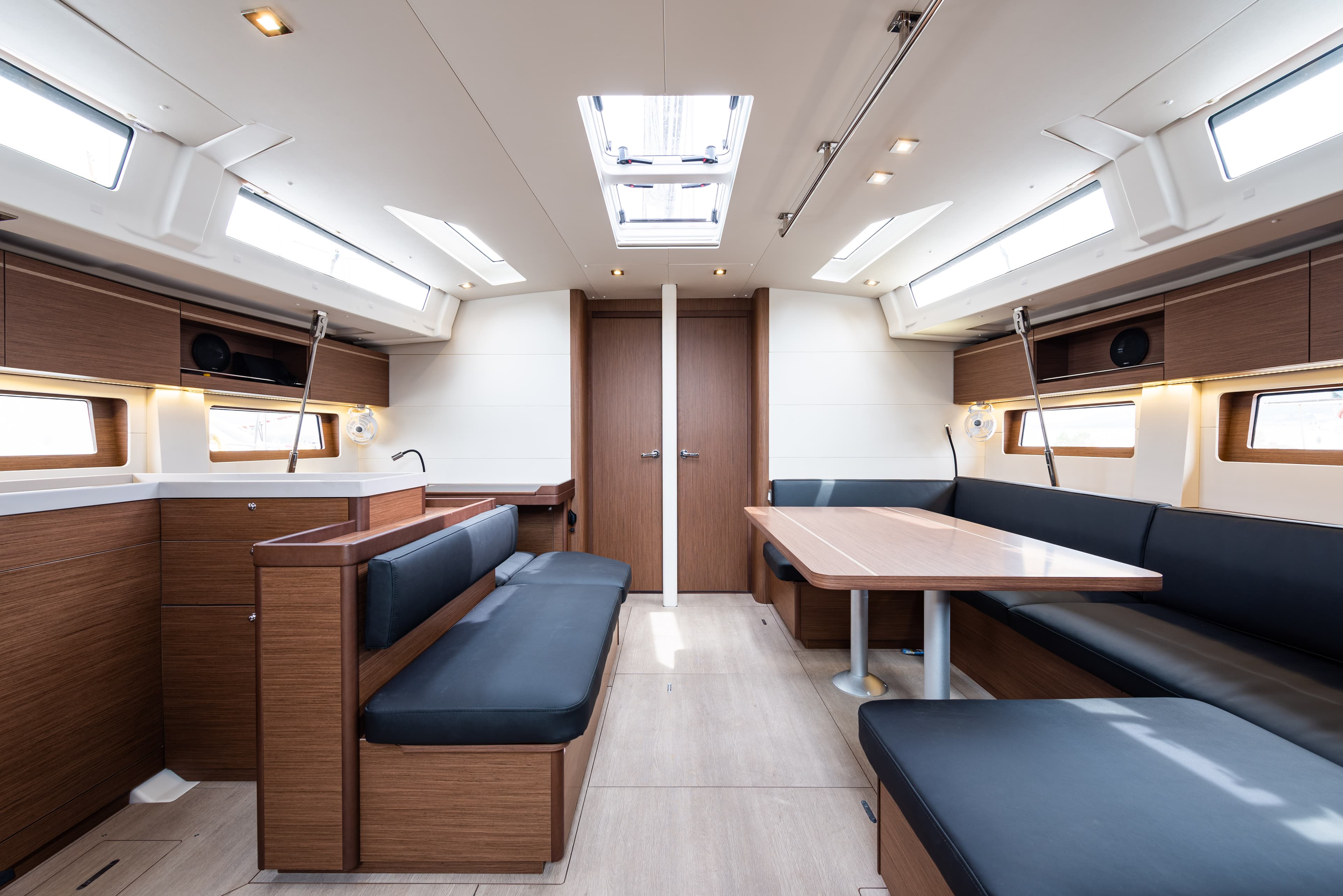 Oceanis 51.1 - photo 9