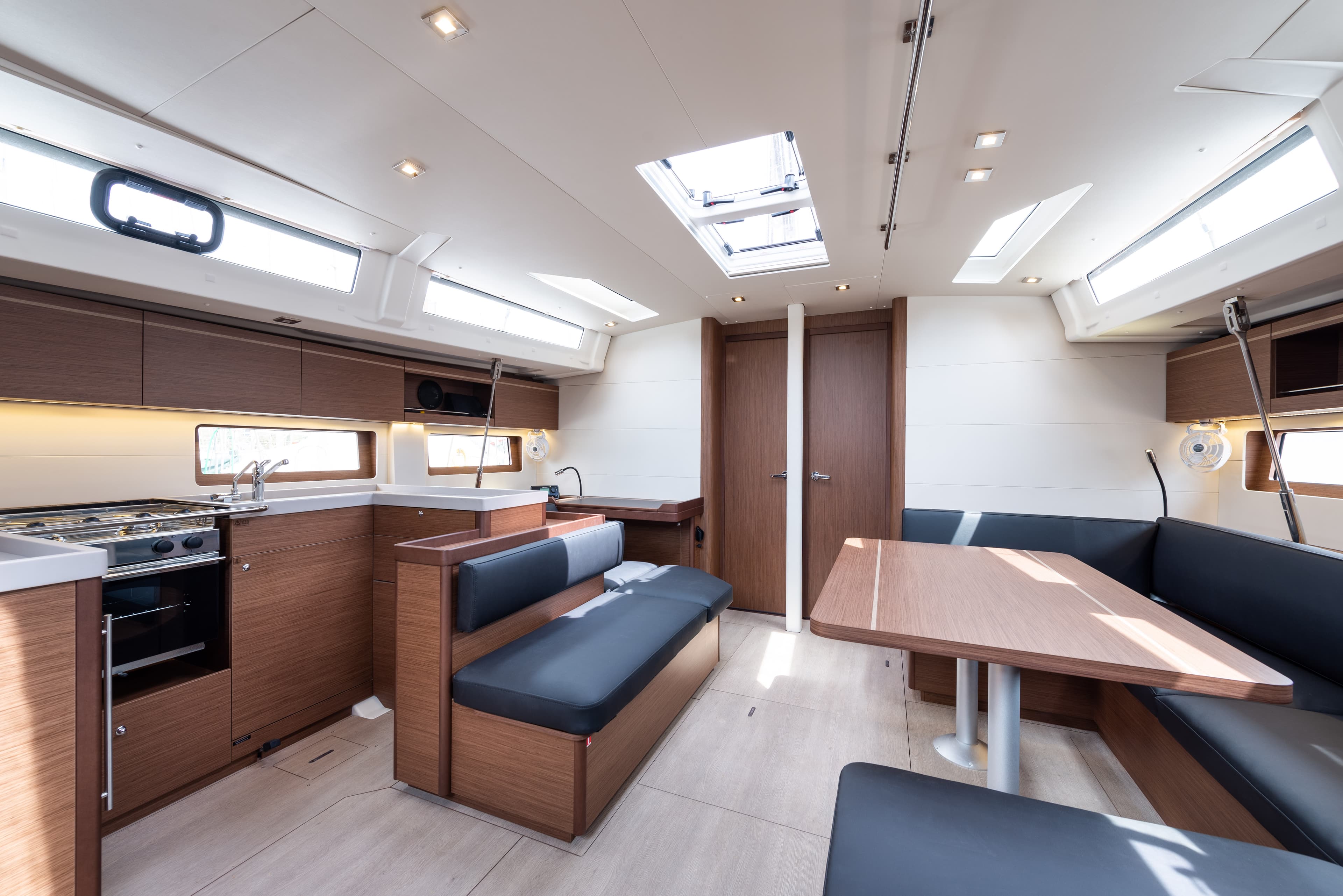 Oceanis 51.1 - photo 17