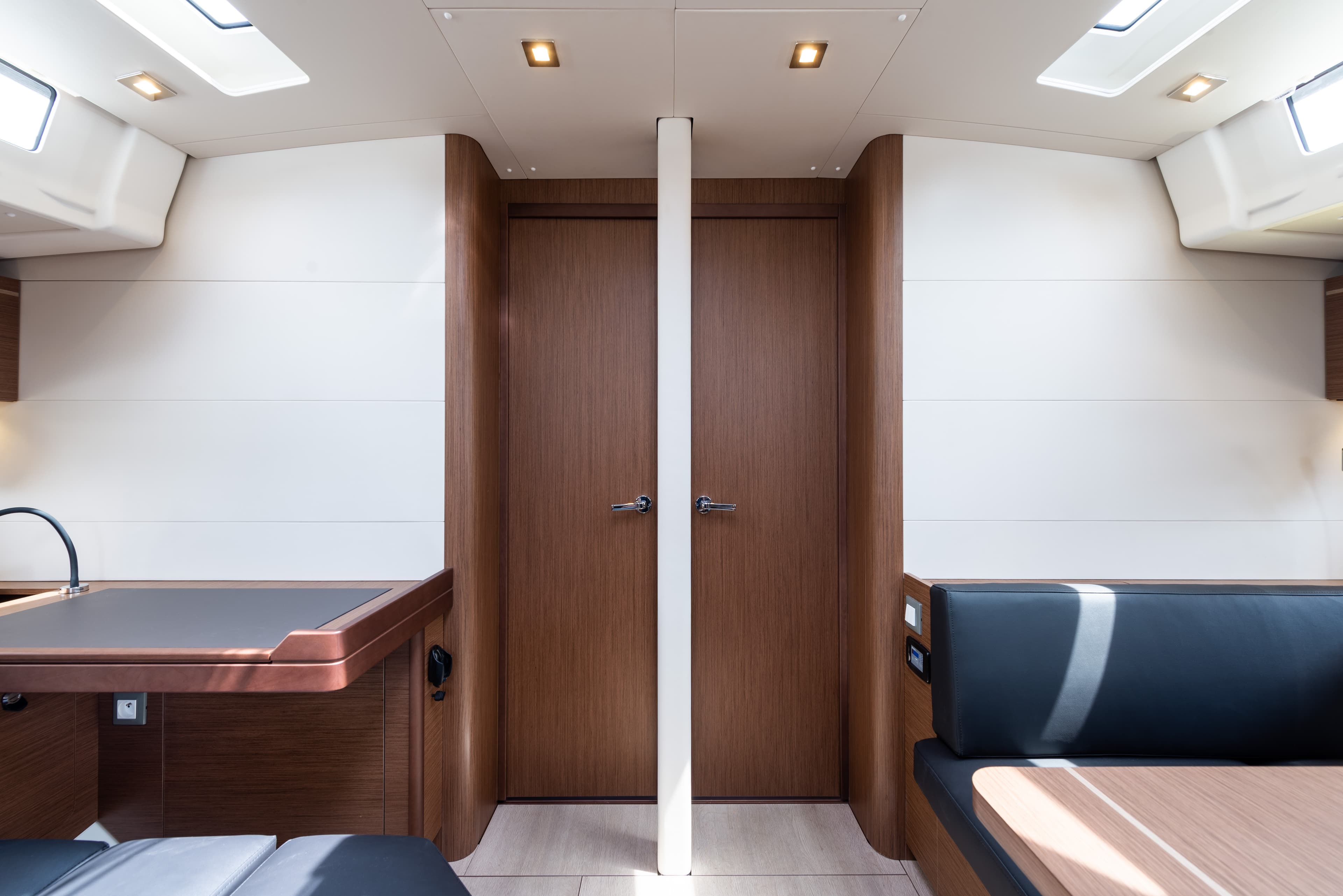 Oceanis 51.1 - photo 37