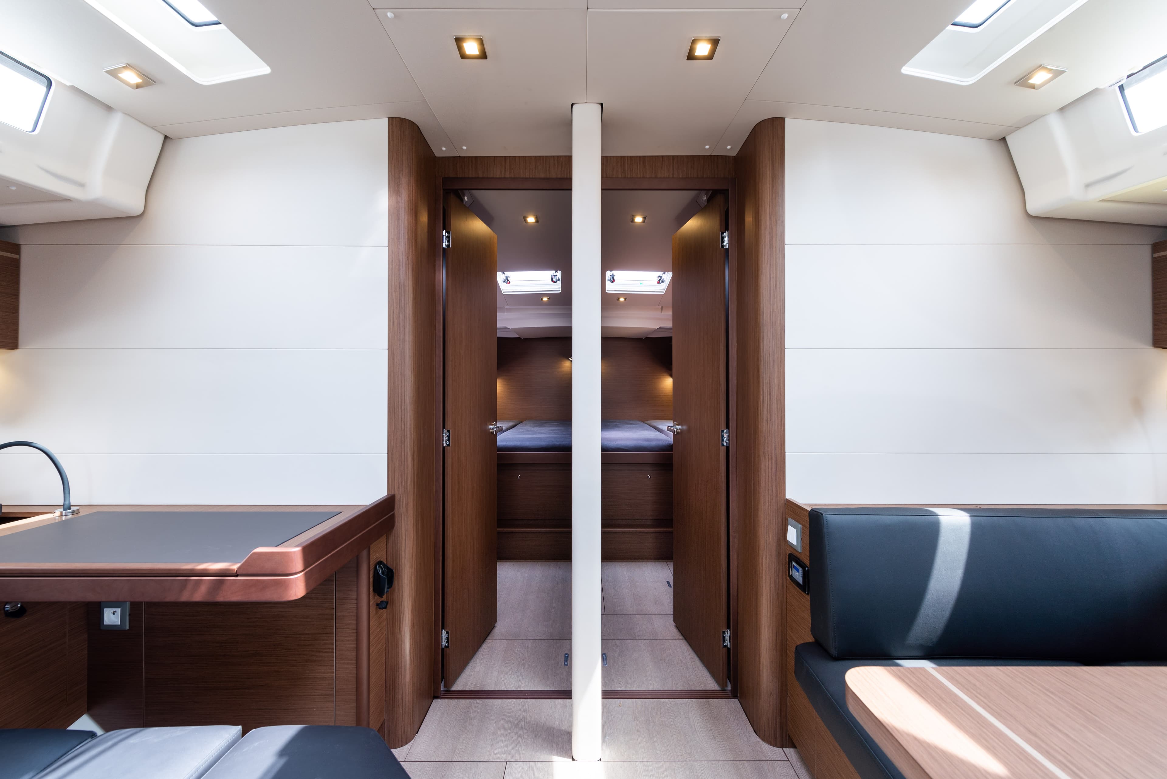 Oceanis 51.1 - photo 6