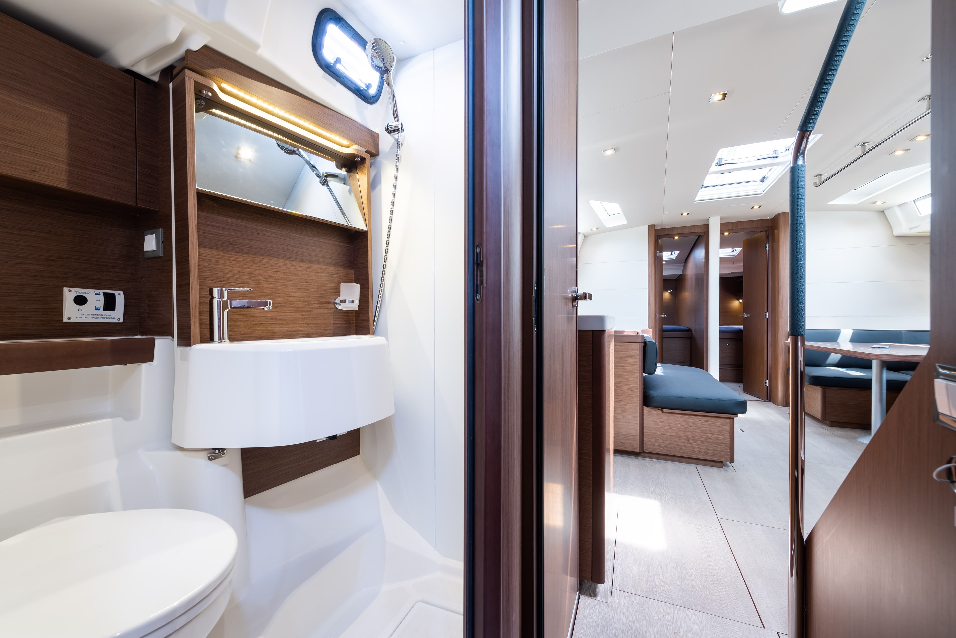 Oceanis 51.1 - photo 36