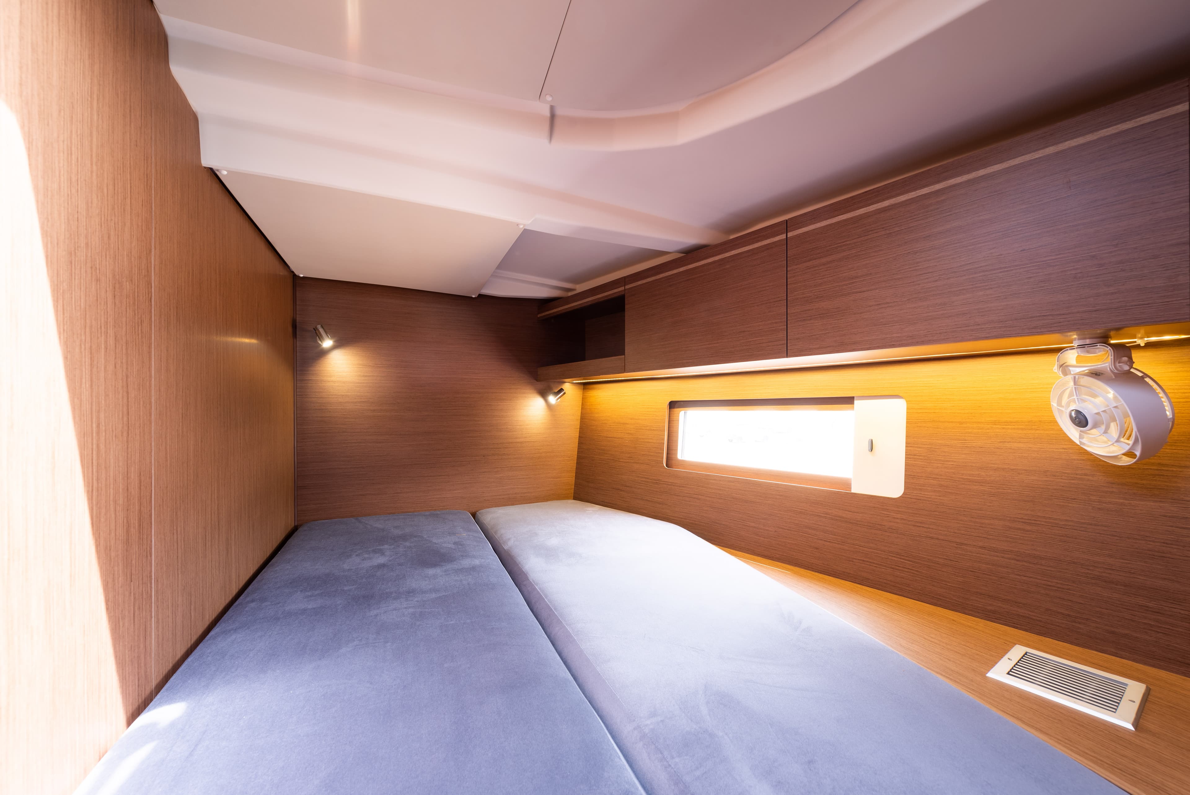 Oceanis 51.1 - photo 51