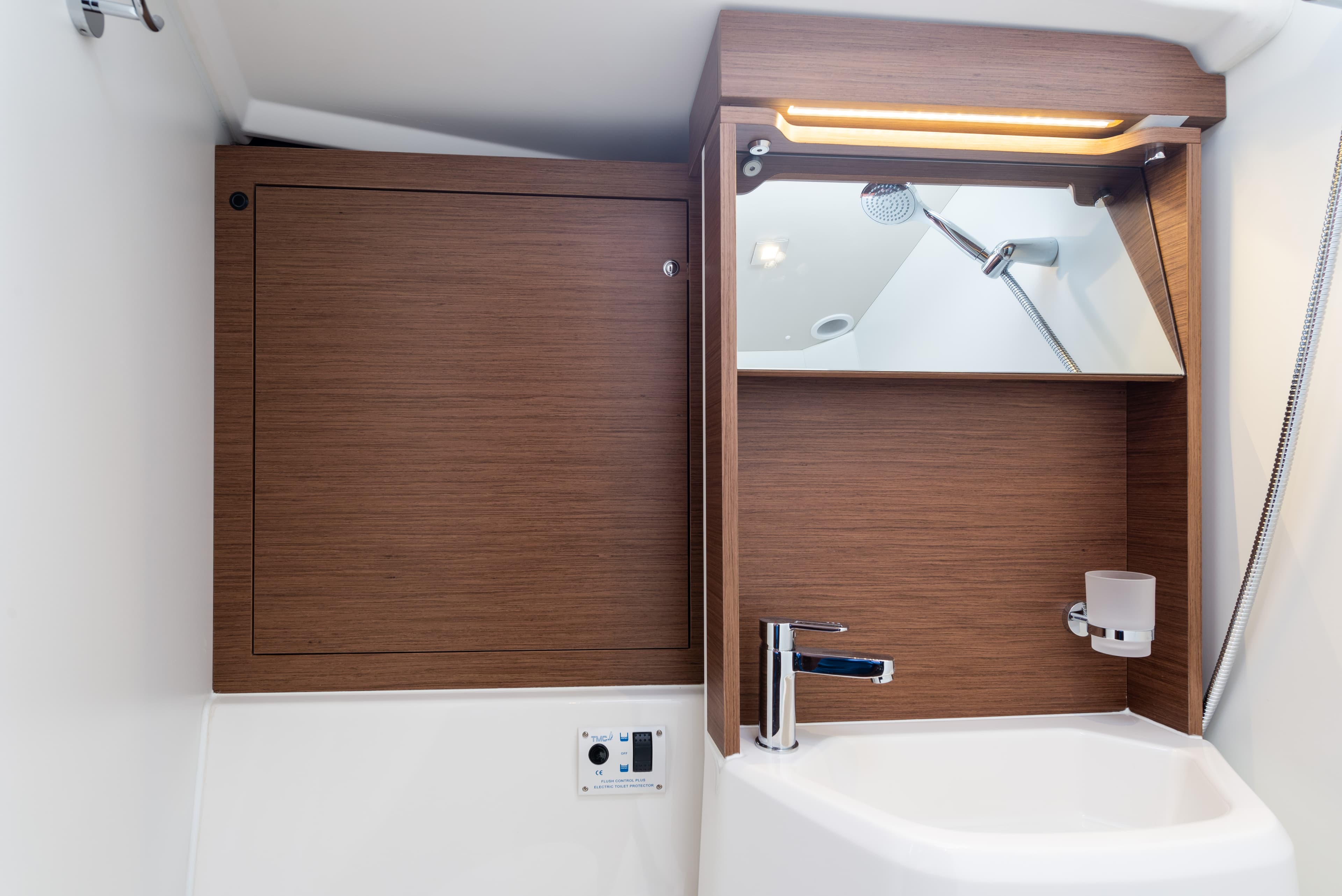 Oceanis 51.1 - photo 21