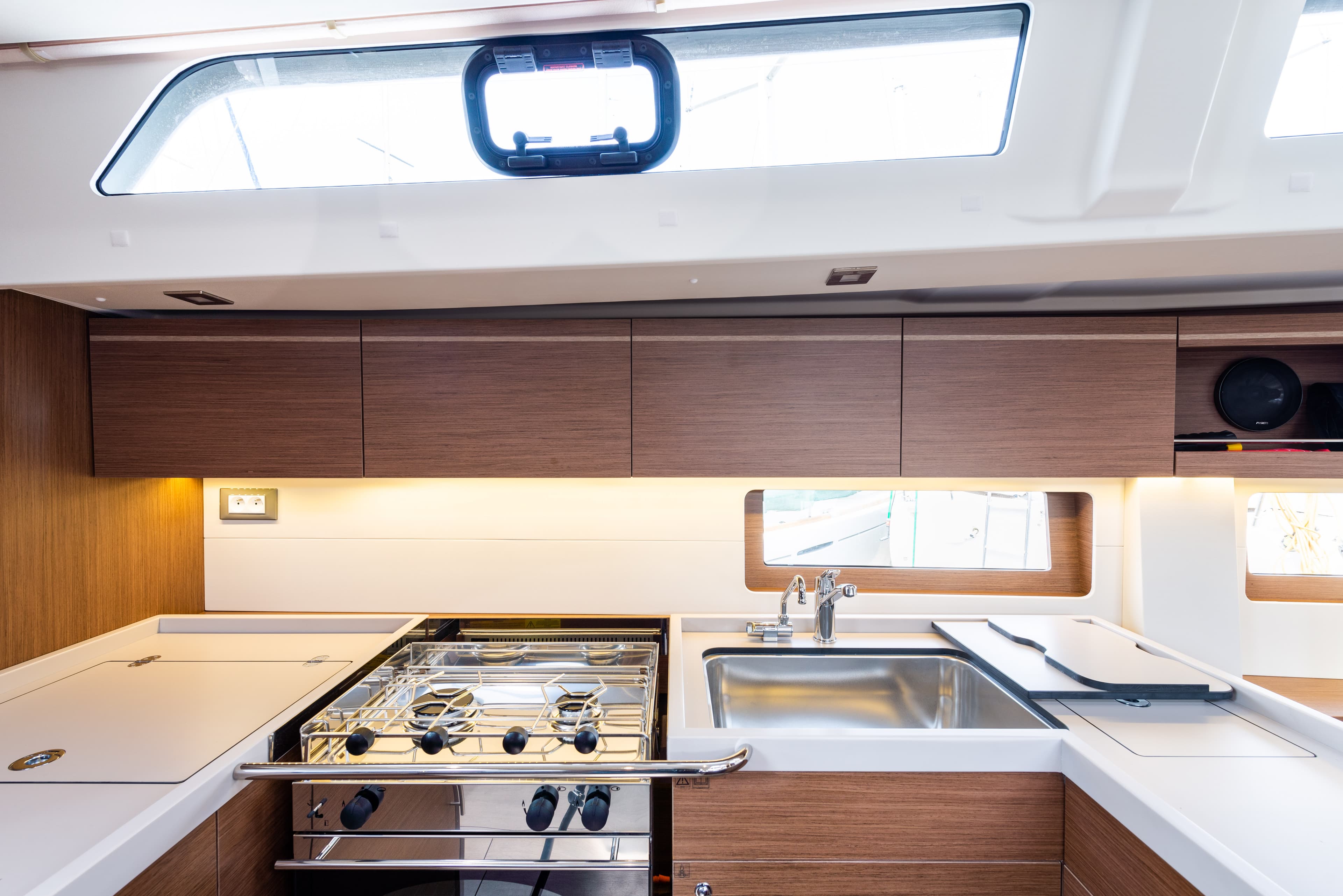 Oceanis 51.1 - photo 24