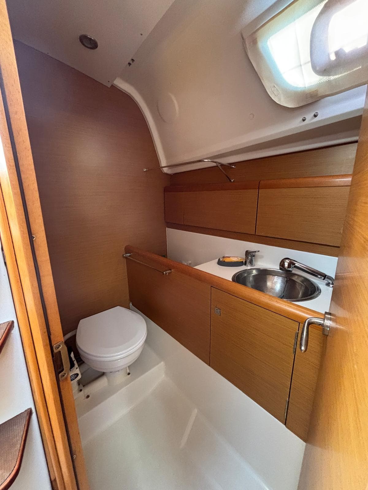 Sun Odyssey 33i - photo 5