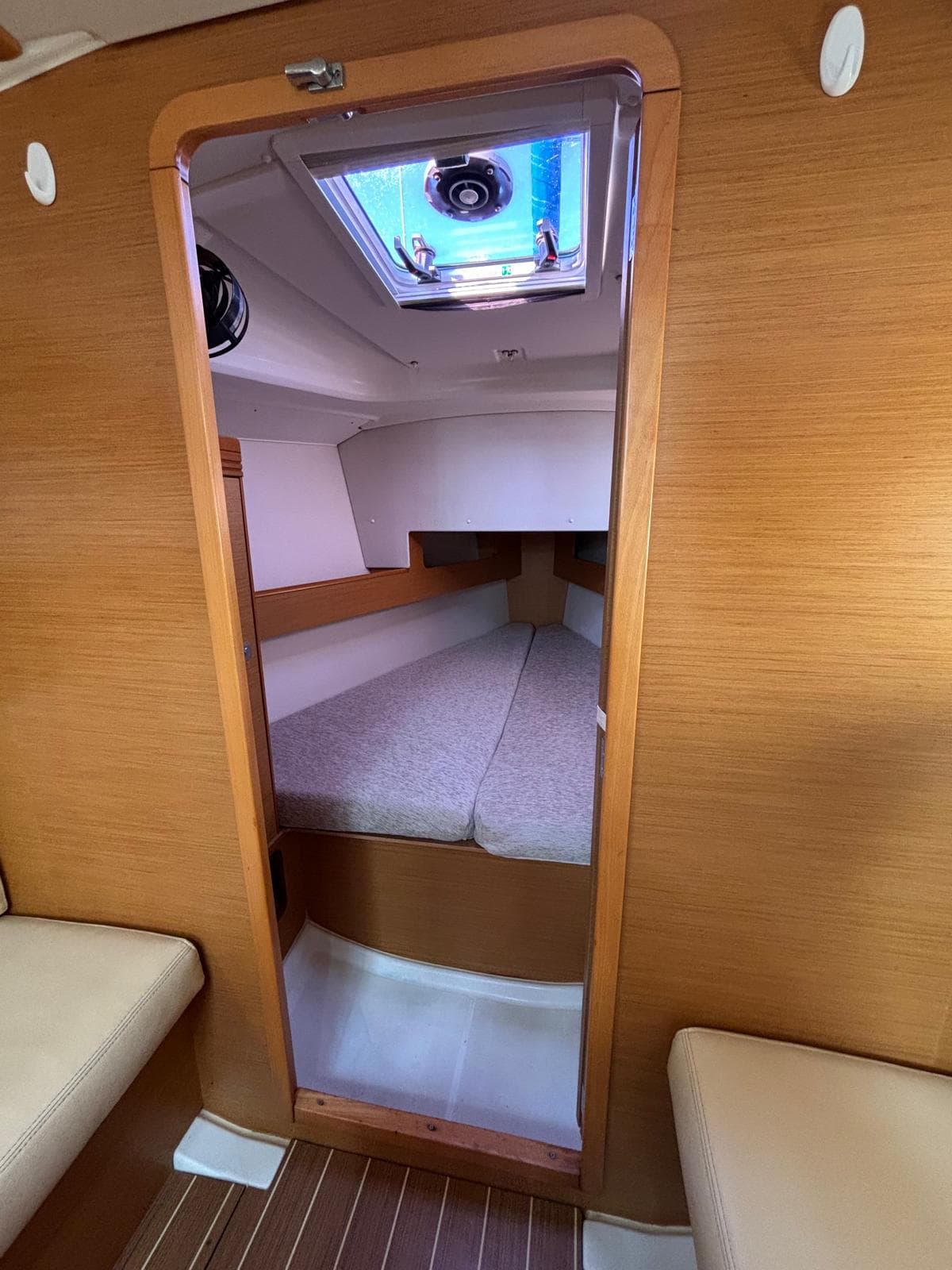 Sun Odyssey 33i - photo 8