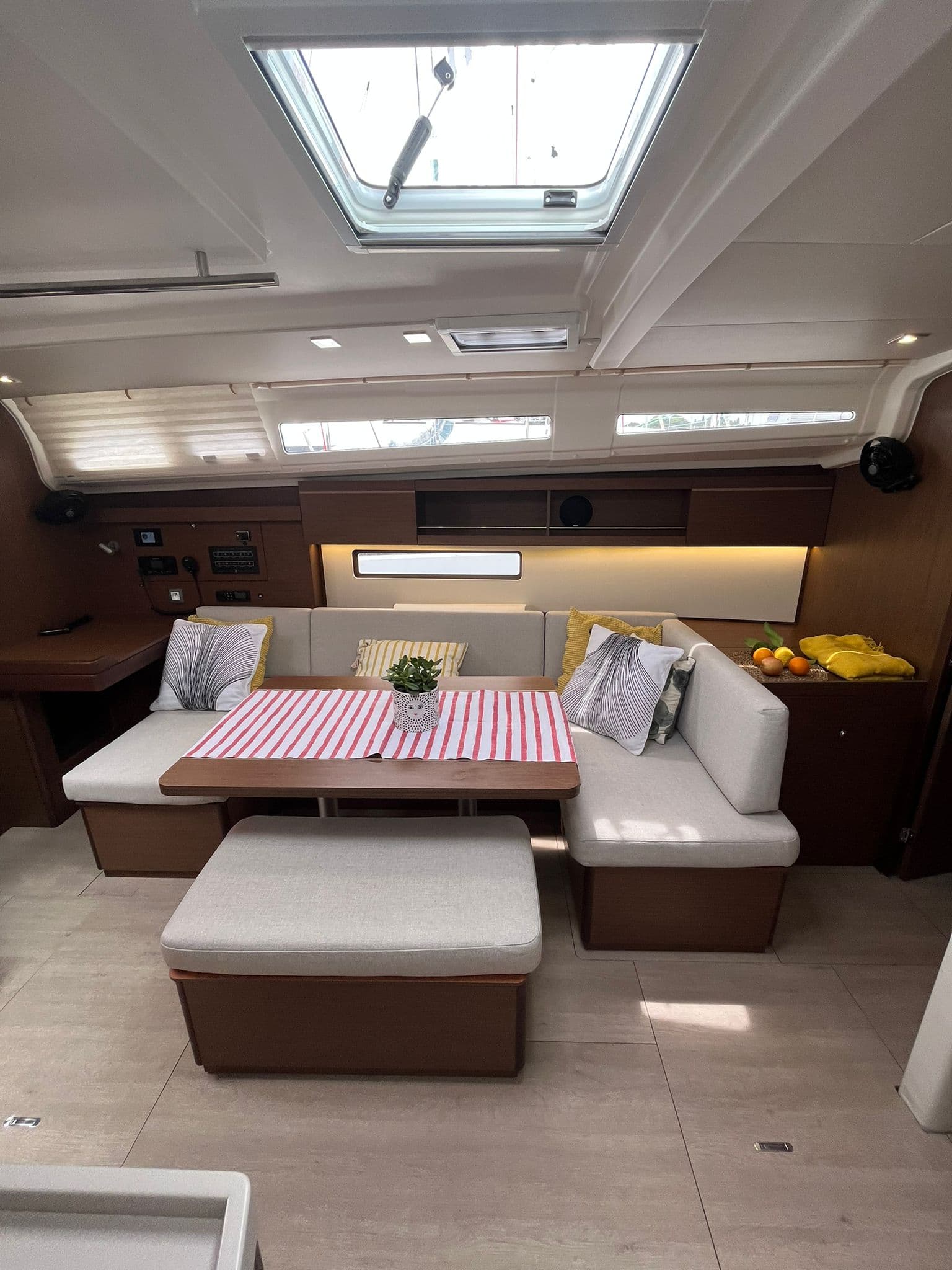 Oceanis 40.1 - photo 10