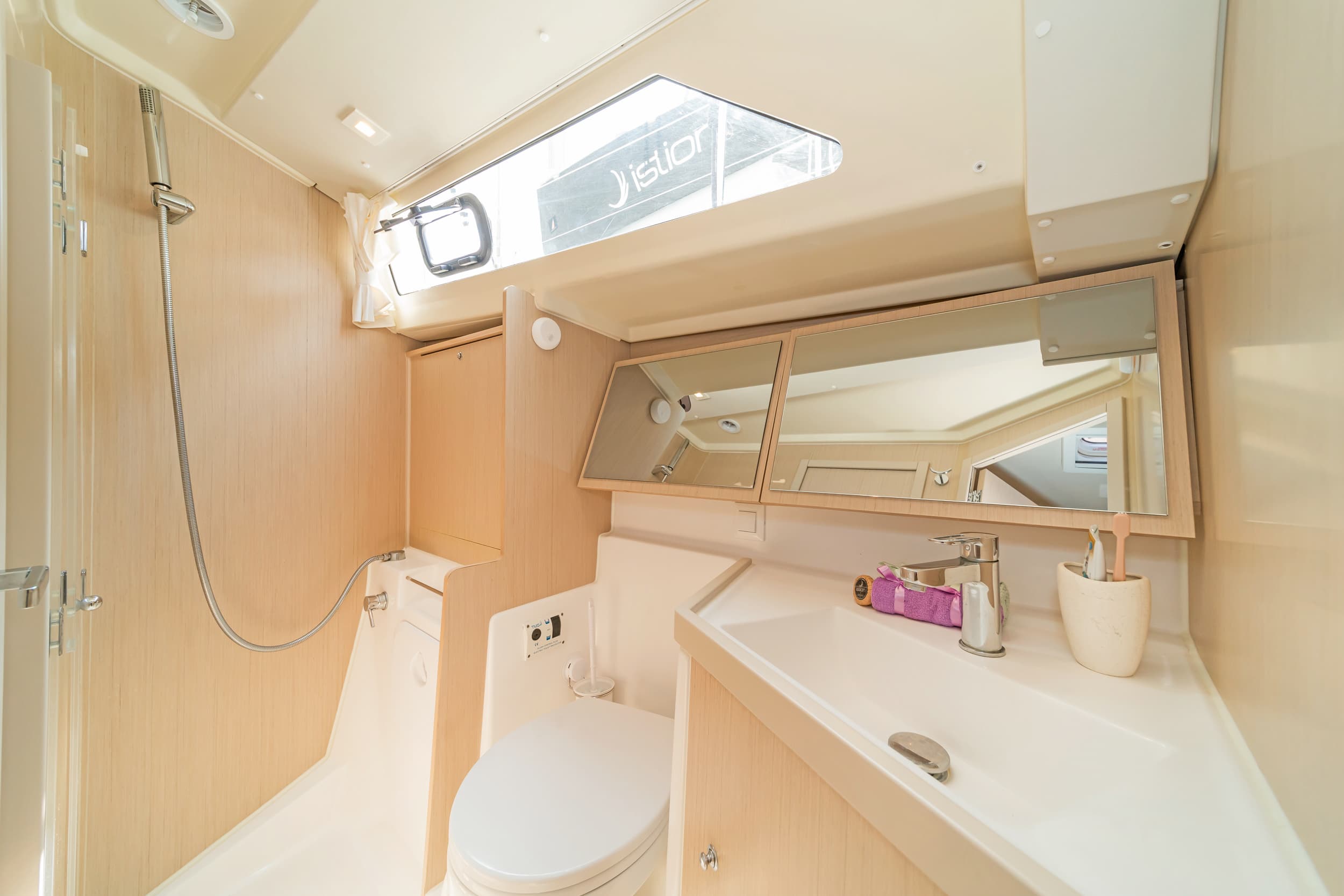 Oceanis 41.1 - photo 6