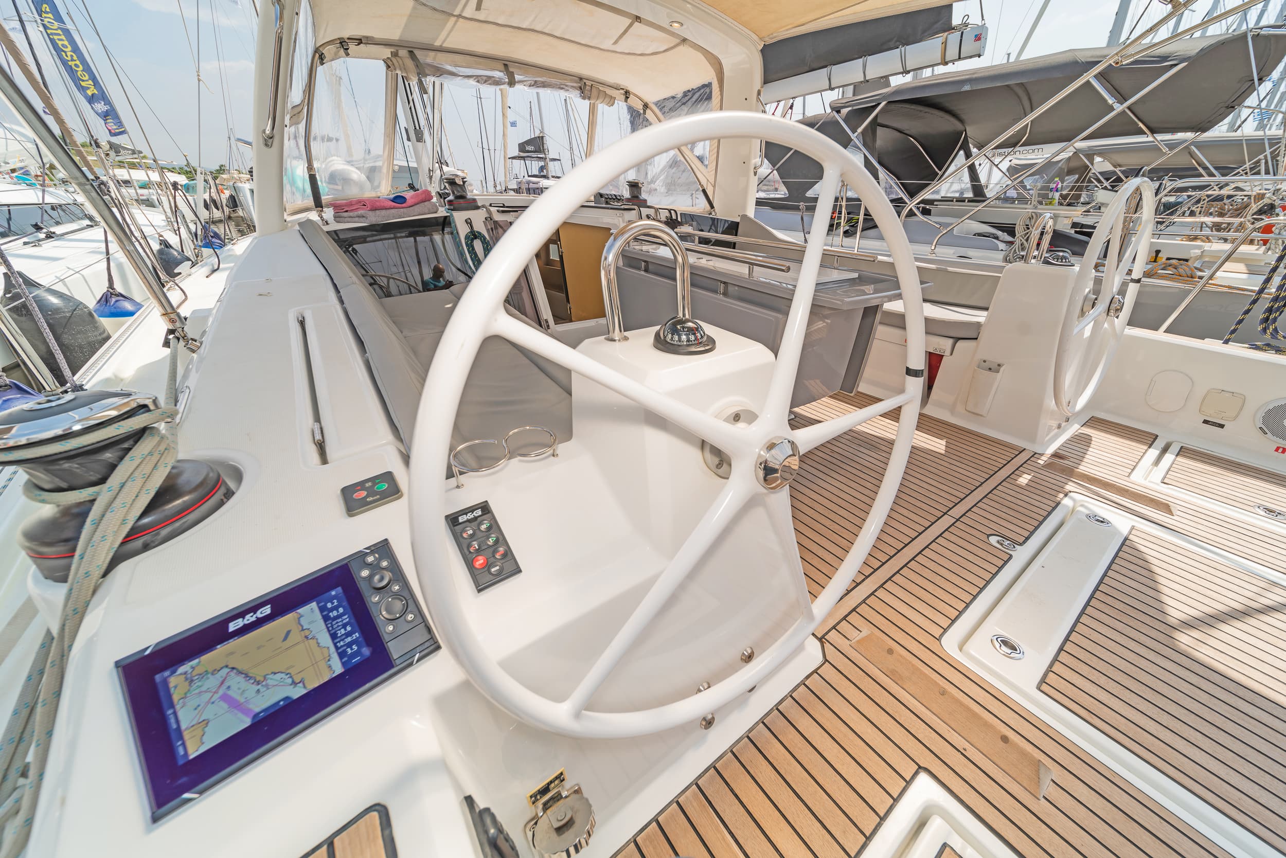 Oceanis 41.1 - photo 8