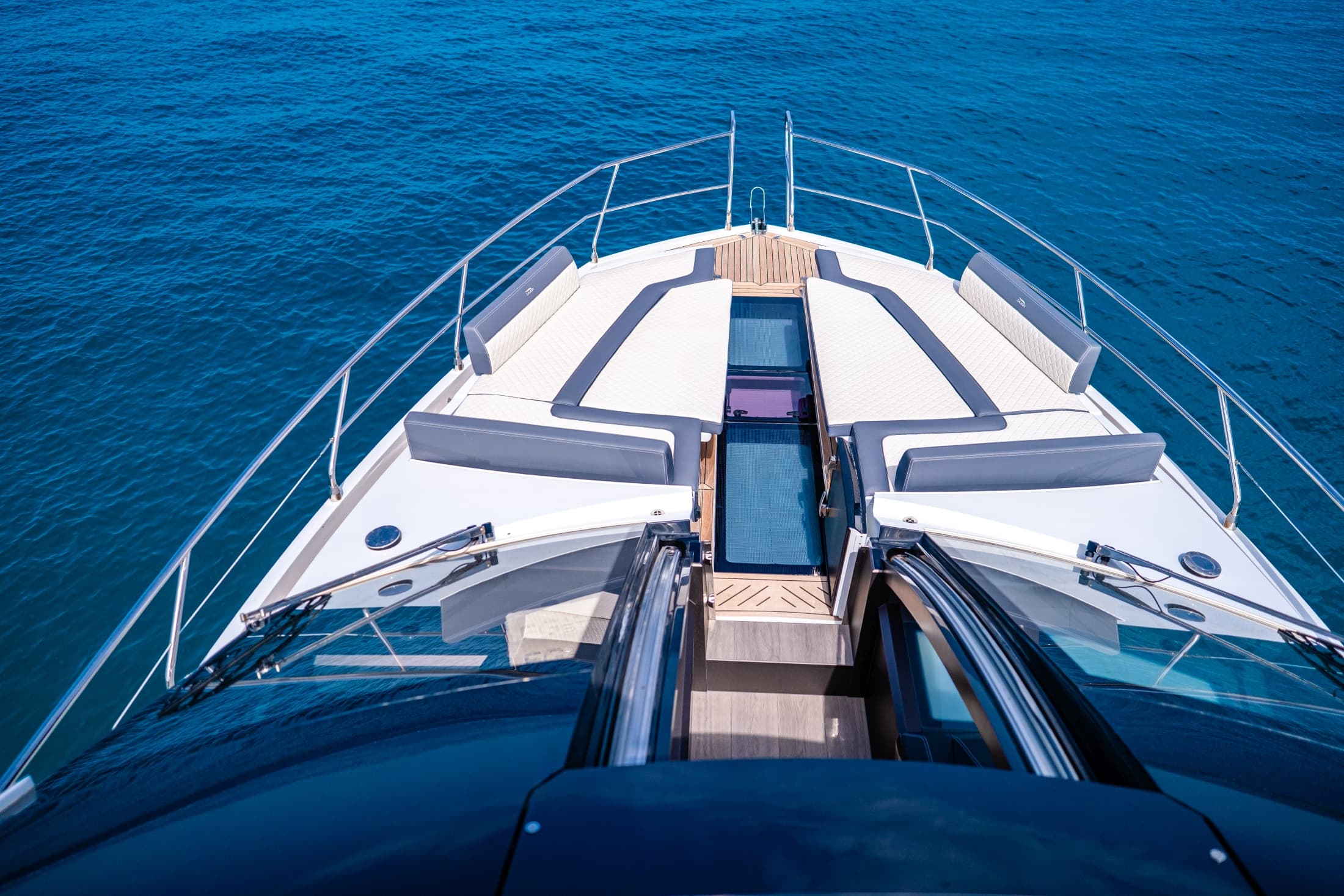 Galeon 640 Fly - photo 13