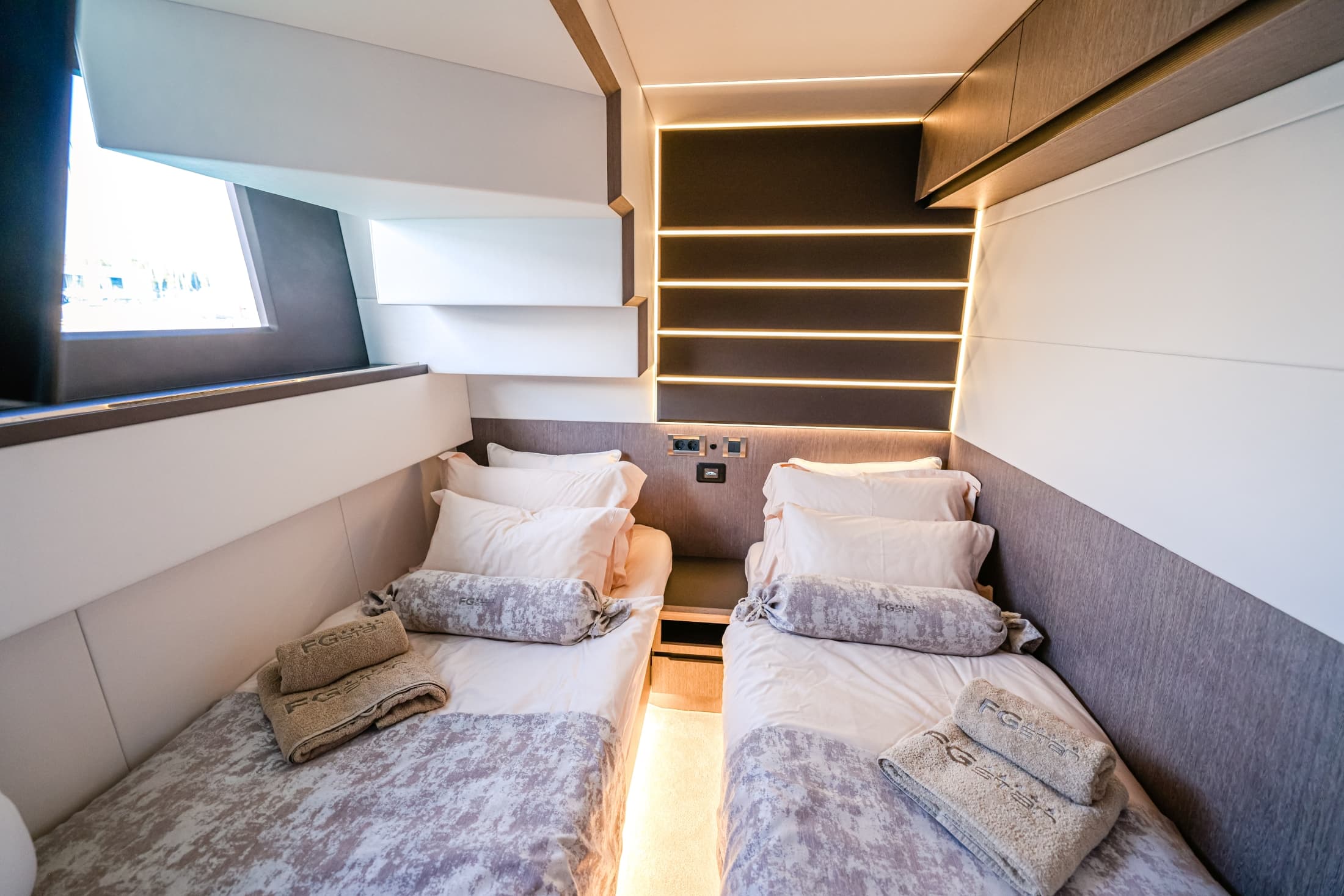 Galeon 640 Fly - photo 17