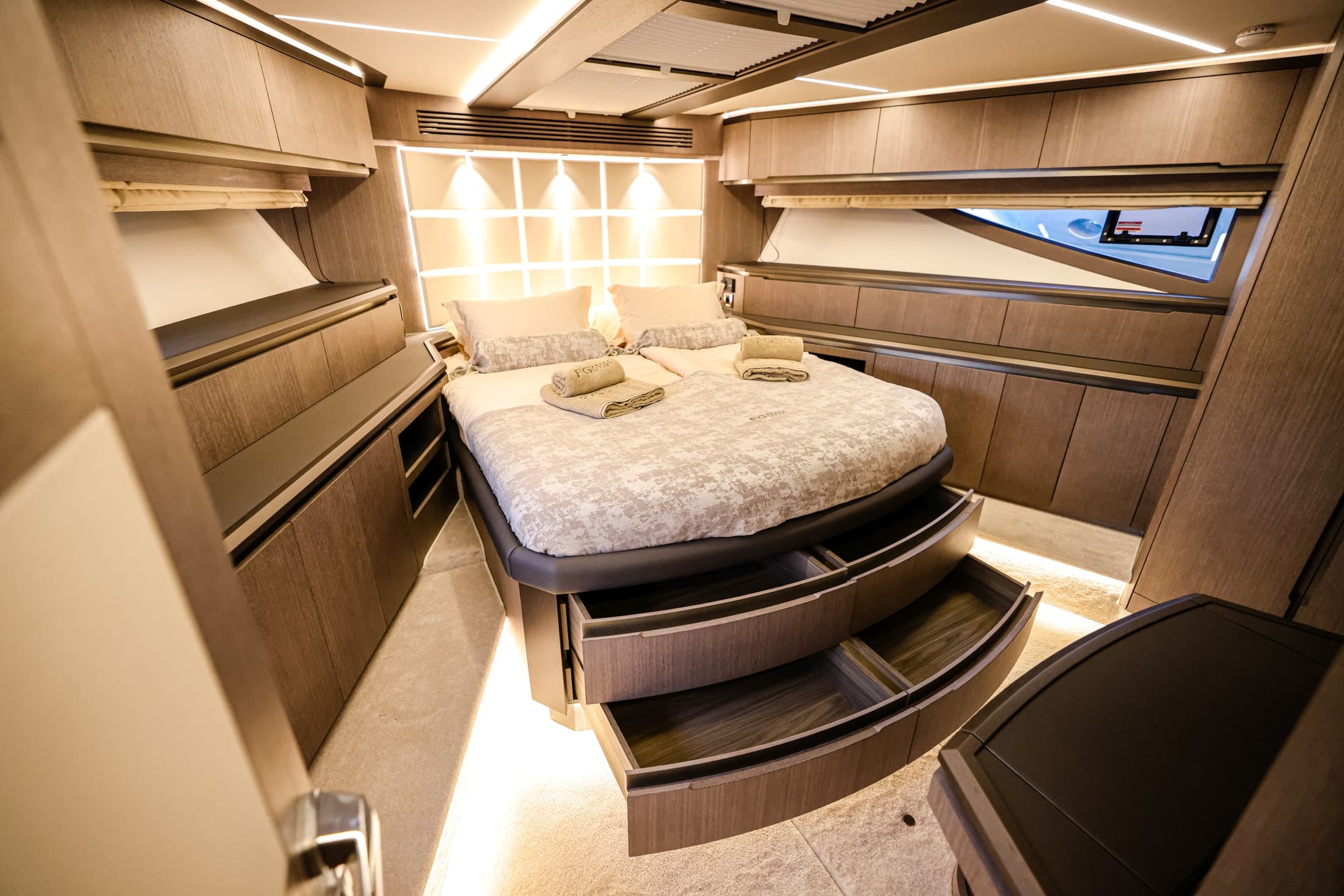 Galeon 640 Fly - photo 18